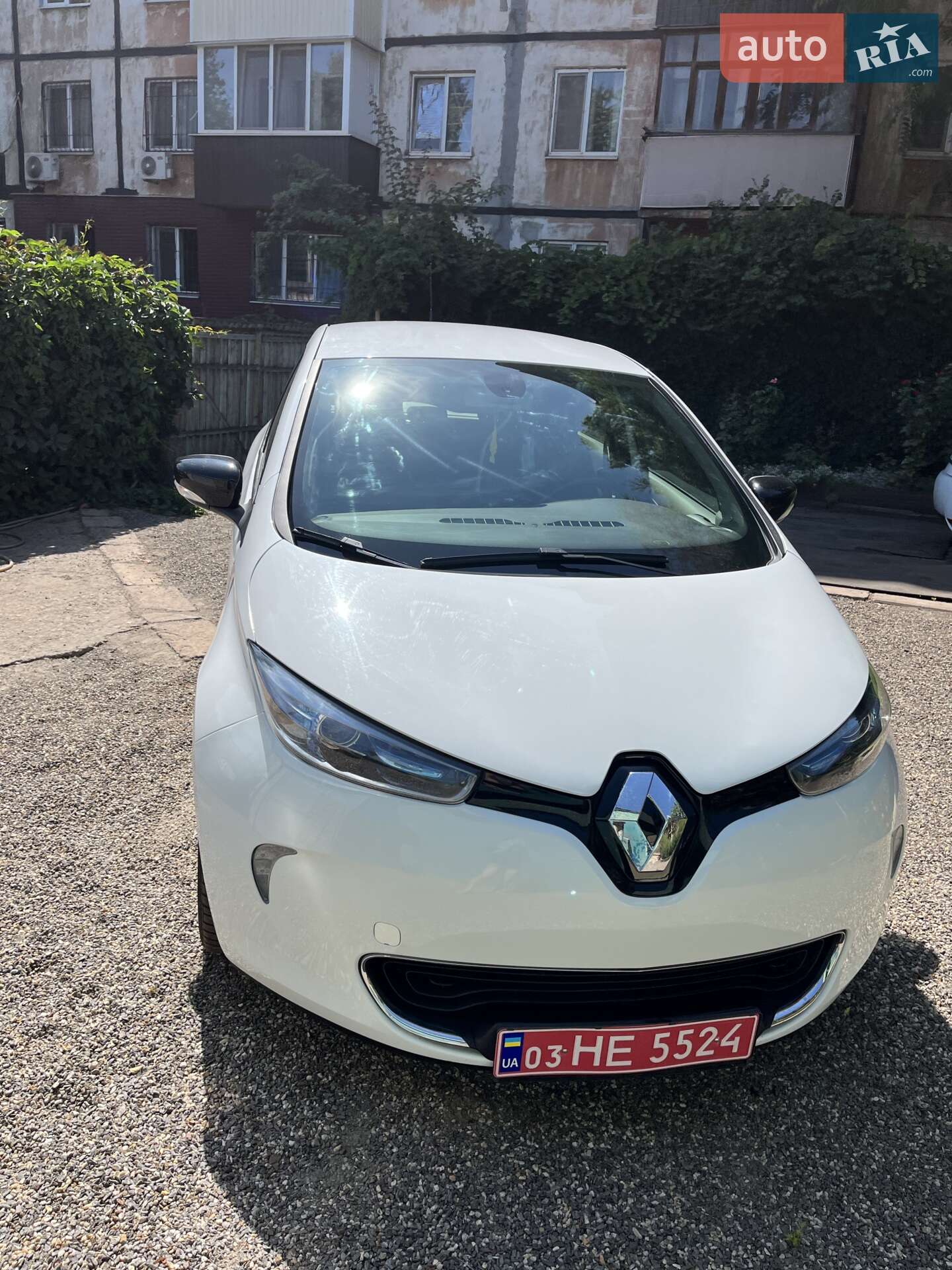 Головне фото звіту автомобіля RENAULT ZOE 2016