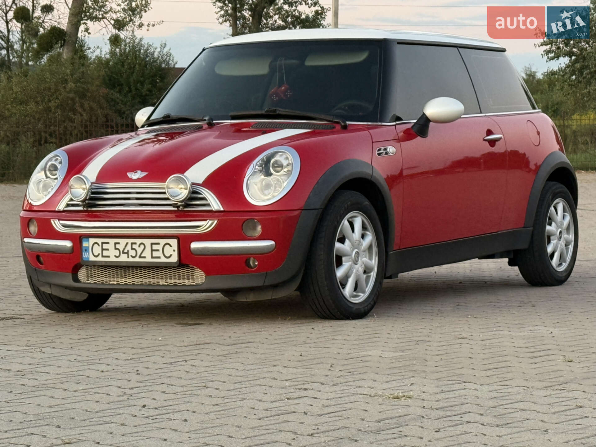 MINI ONE 2003
