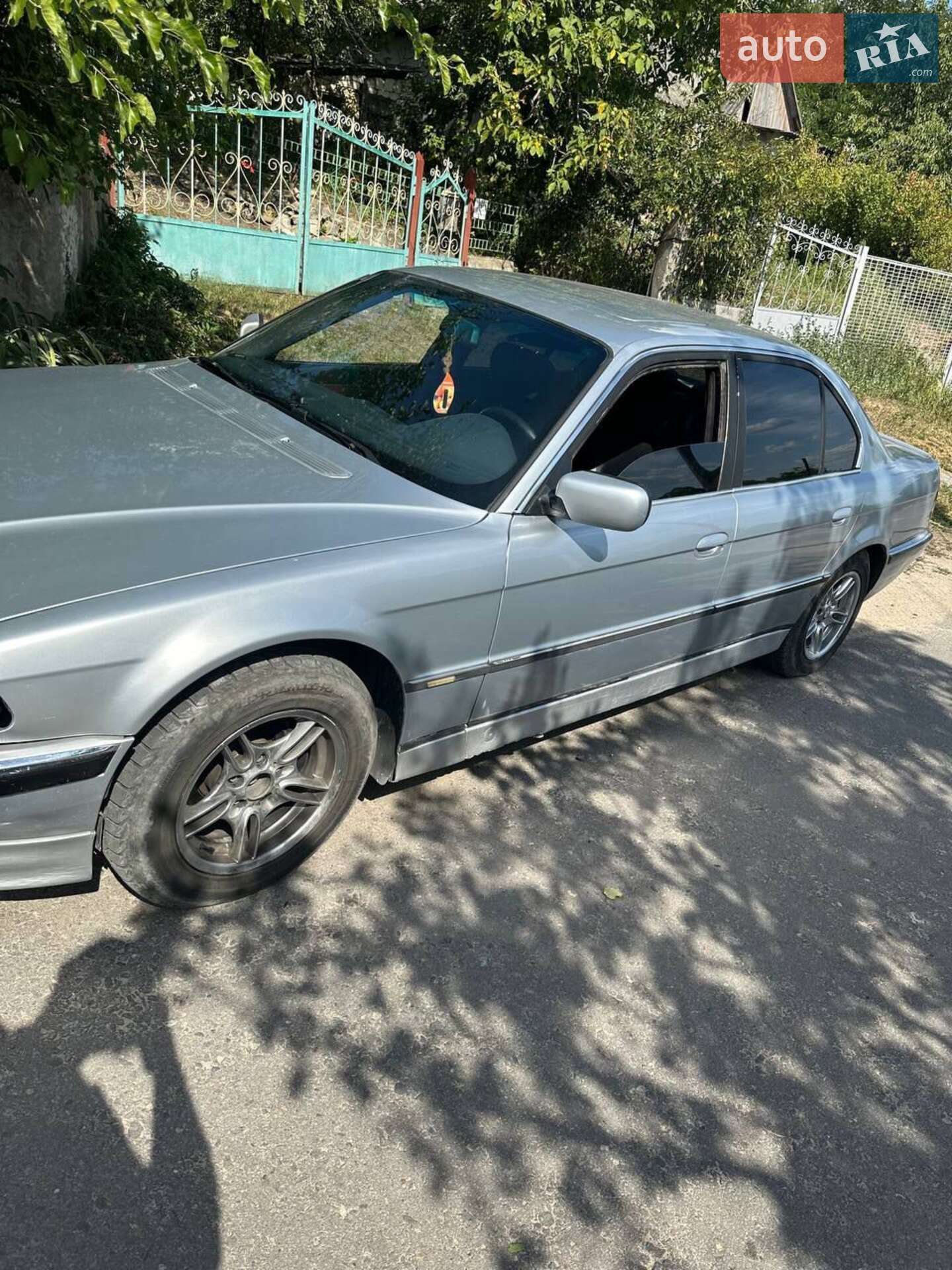 BMW 735I 1998