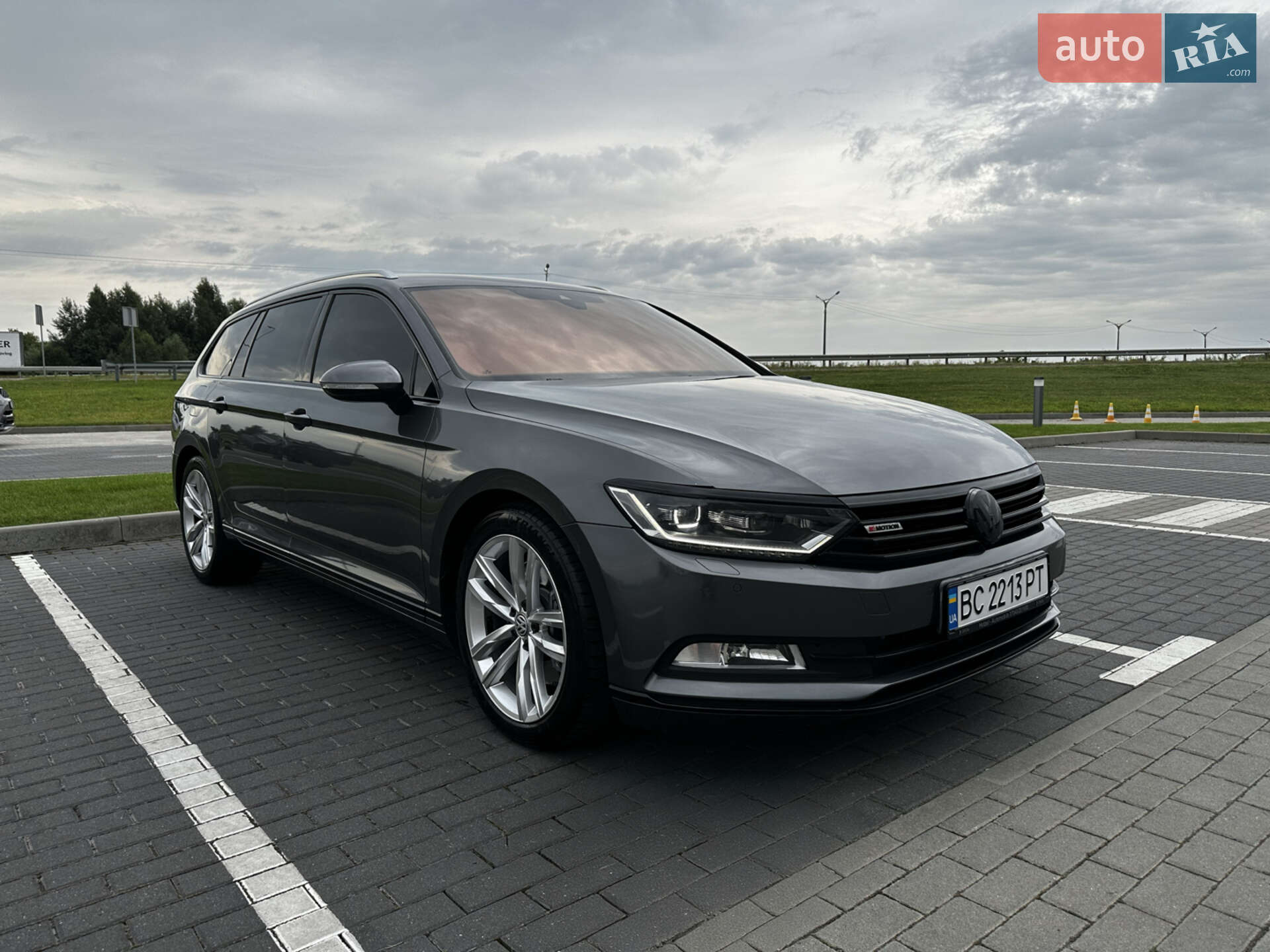 VOLKSWAGEN PASSAT 2015