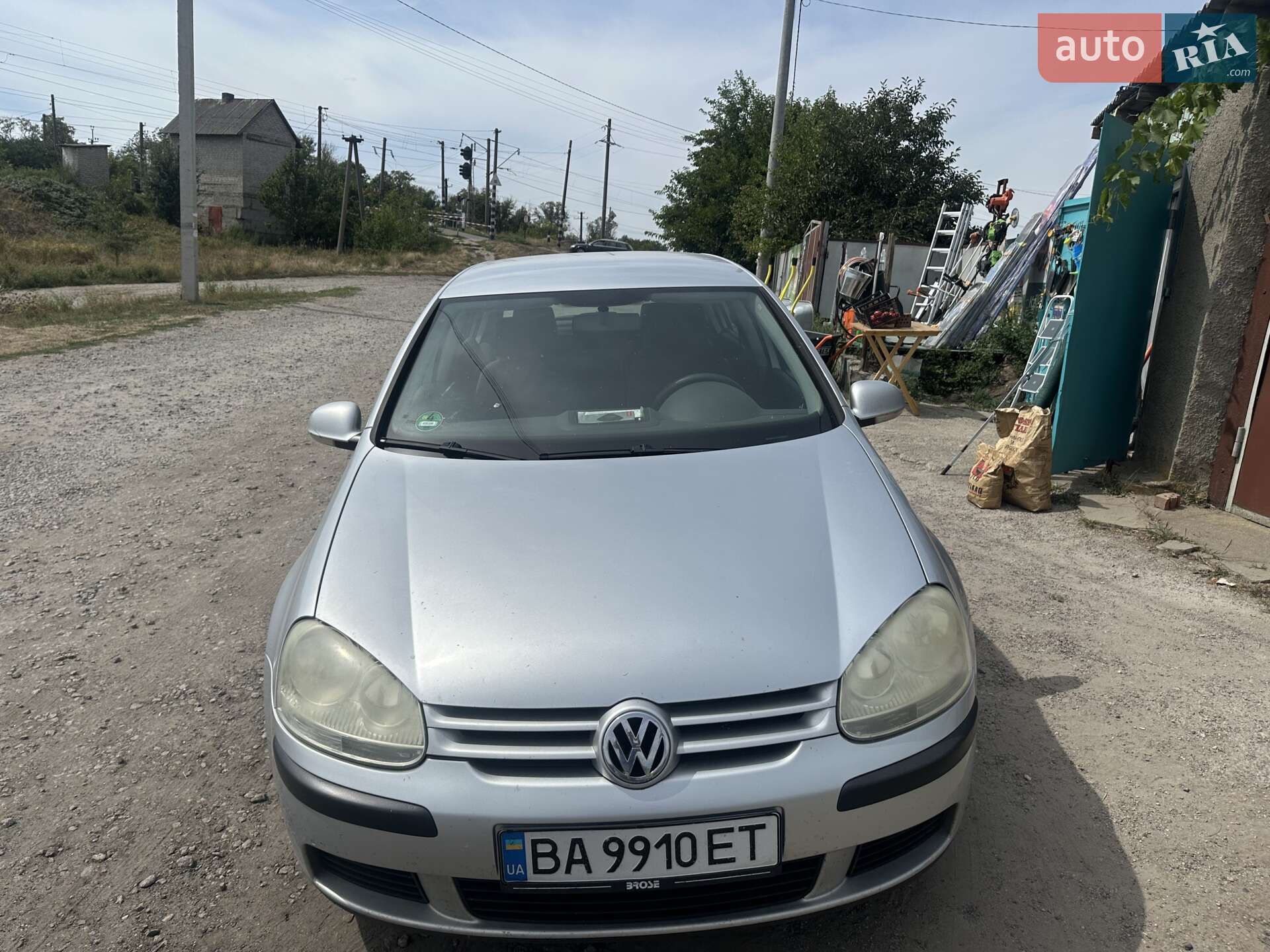 VOLKSWAGEN GOLF 2004