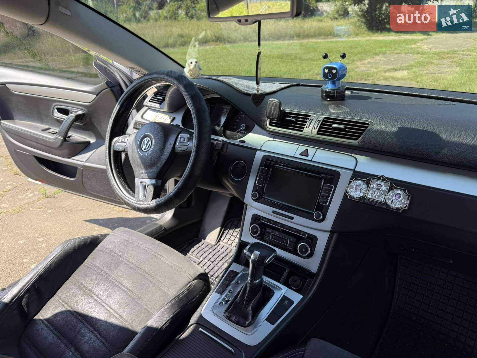 VOLKSWAGEN PASSAT CC 2011