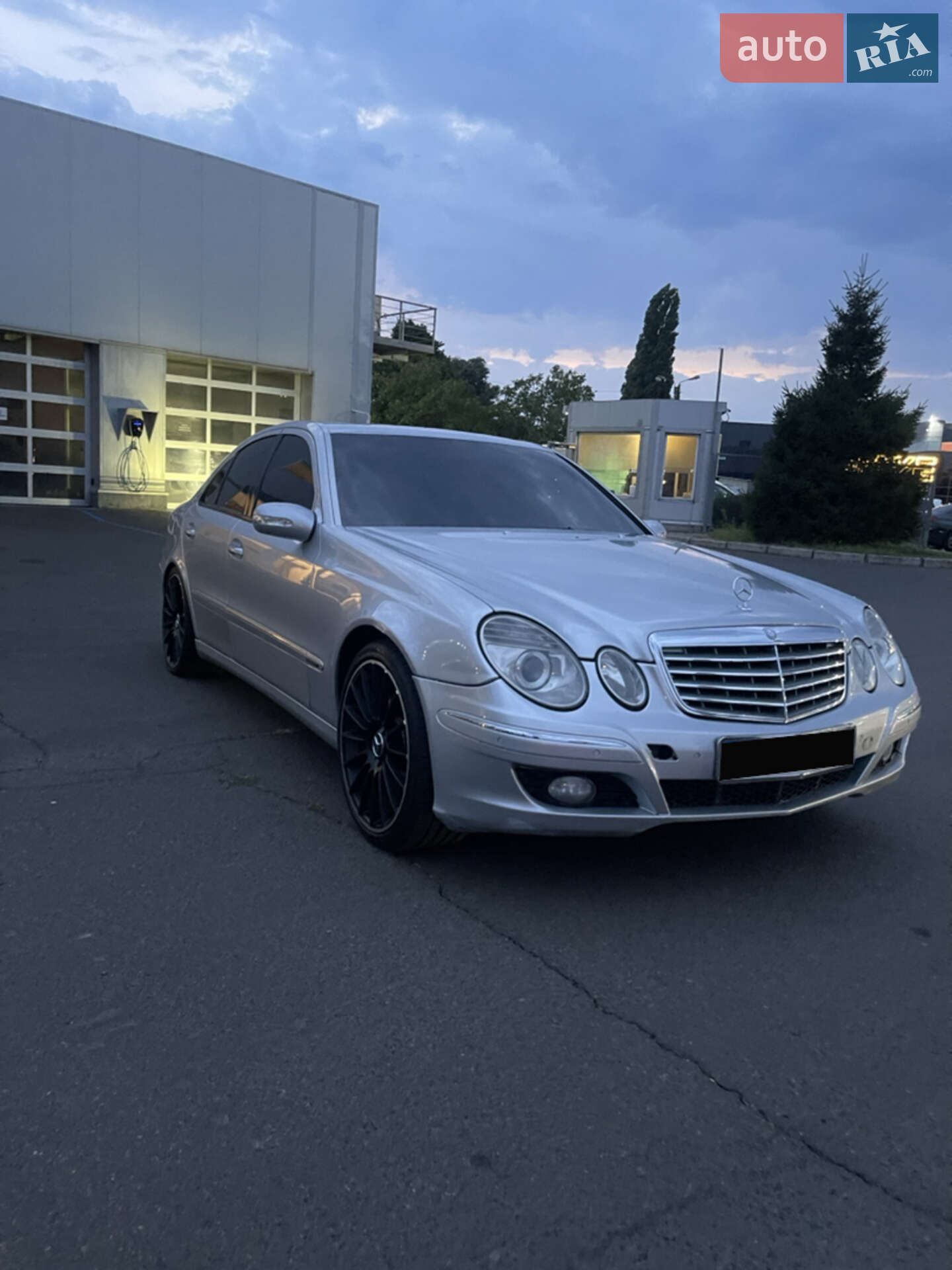 MERCEDES-BENZ E 200 2004