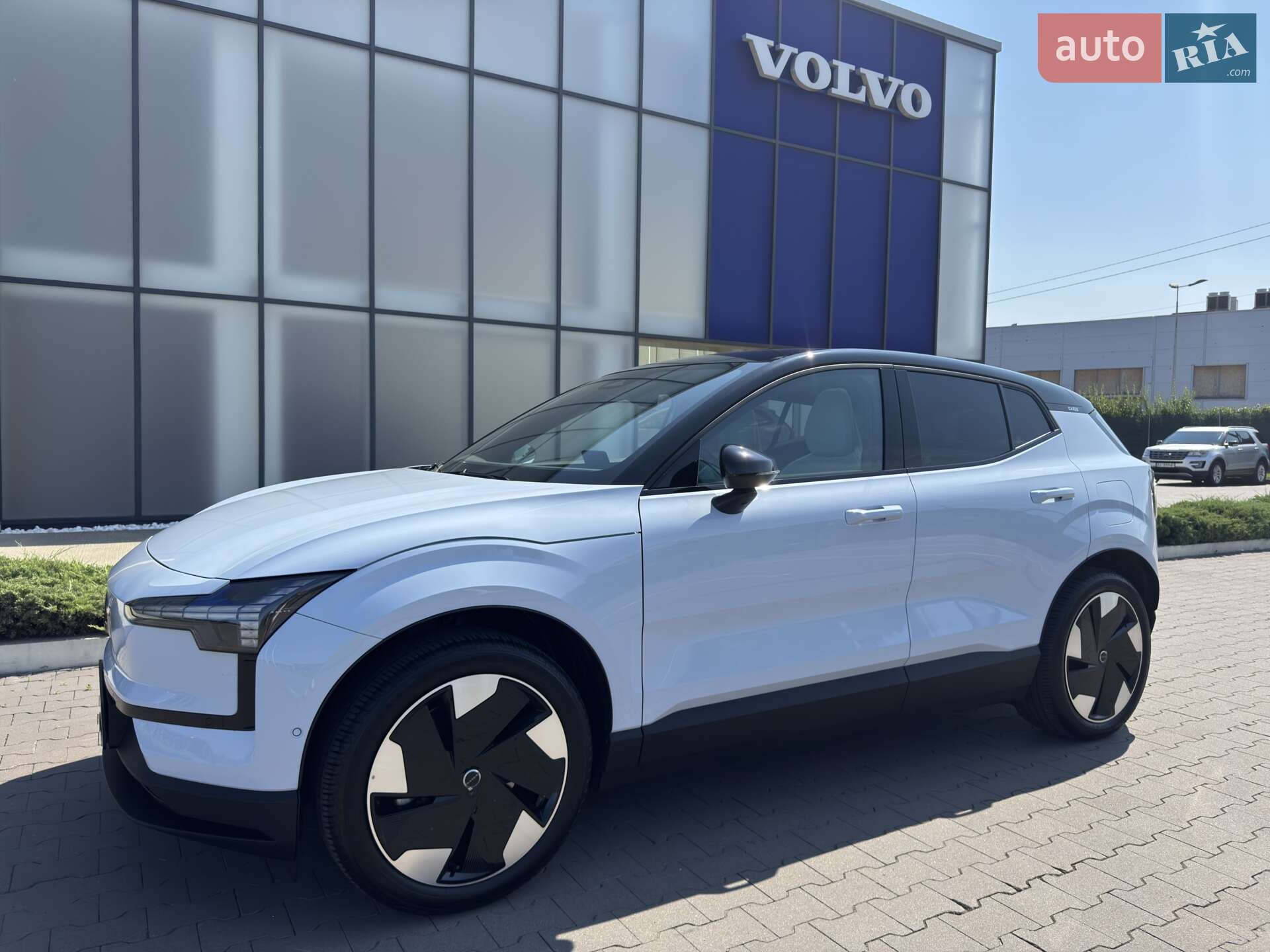 VOLVO EX30 2024