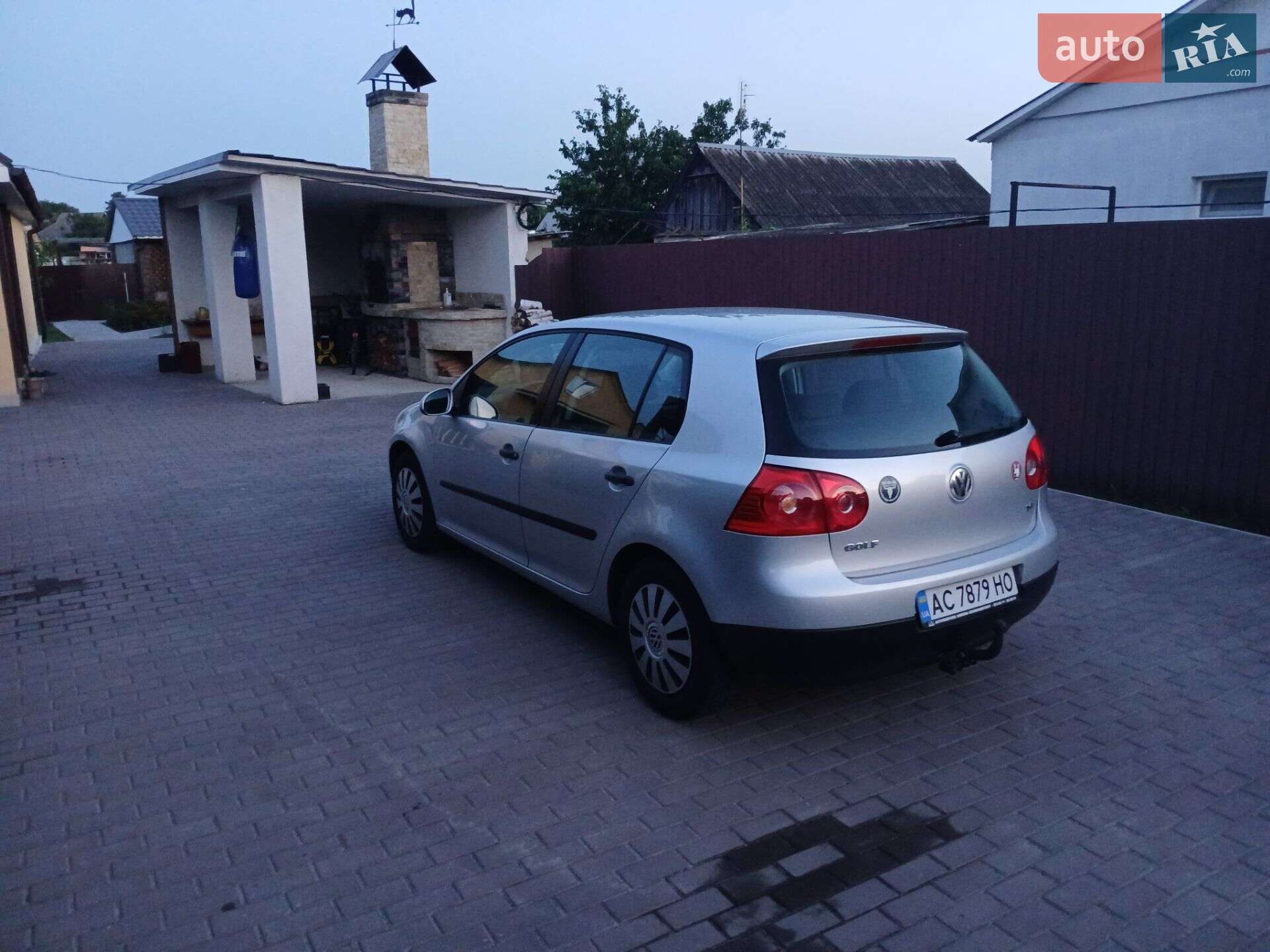 VOLKSWAGEN GOLF 2004