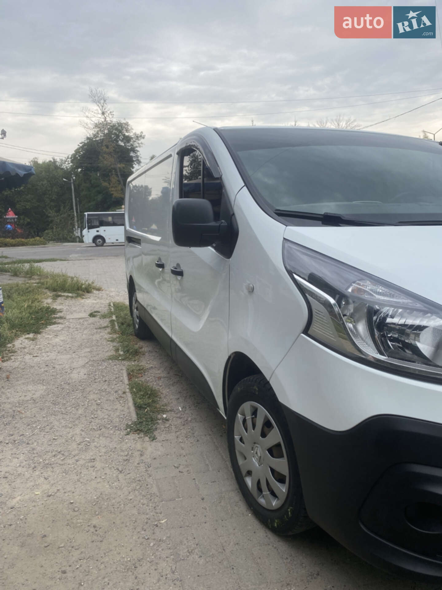 RENAULT TRAFIC 2019