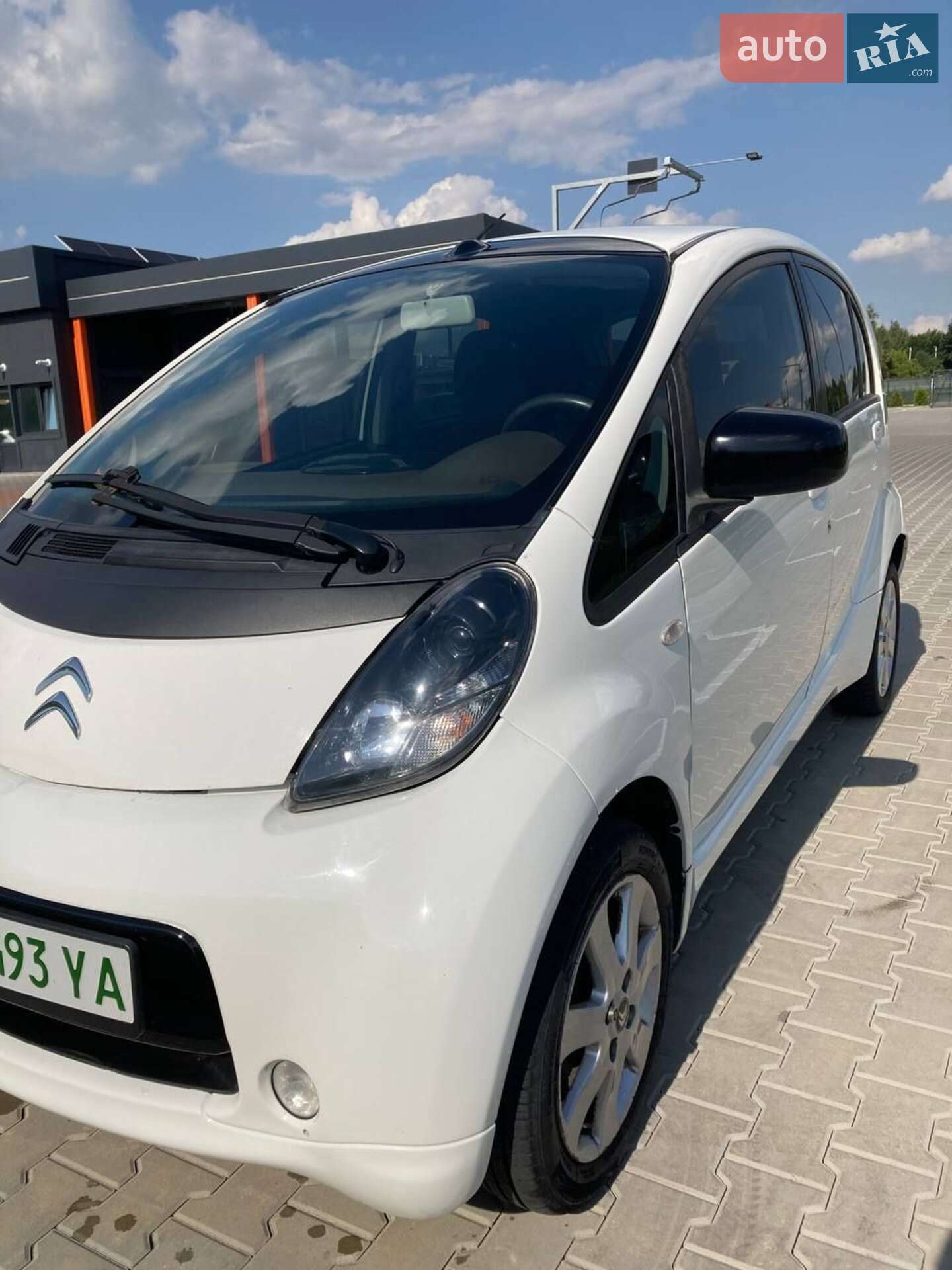Головне фото звіту автомобіля CITROEN C-ZERO 2012