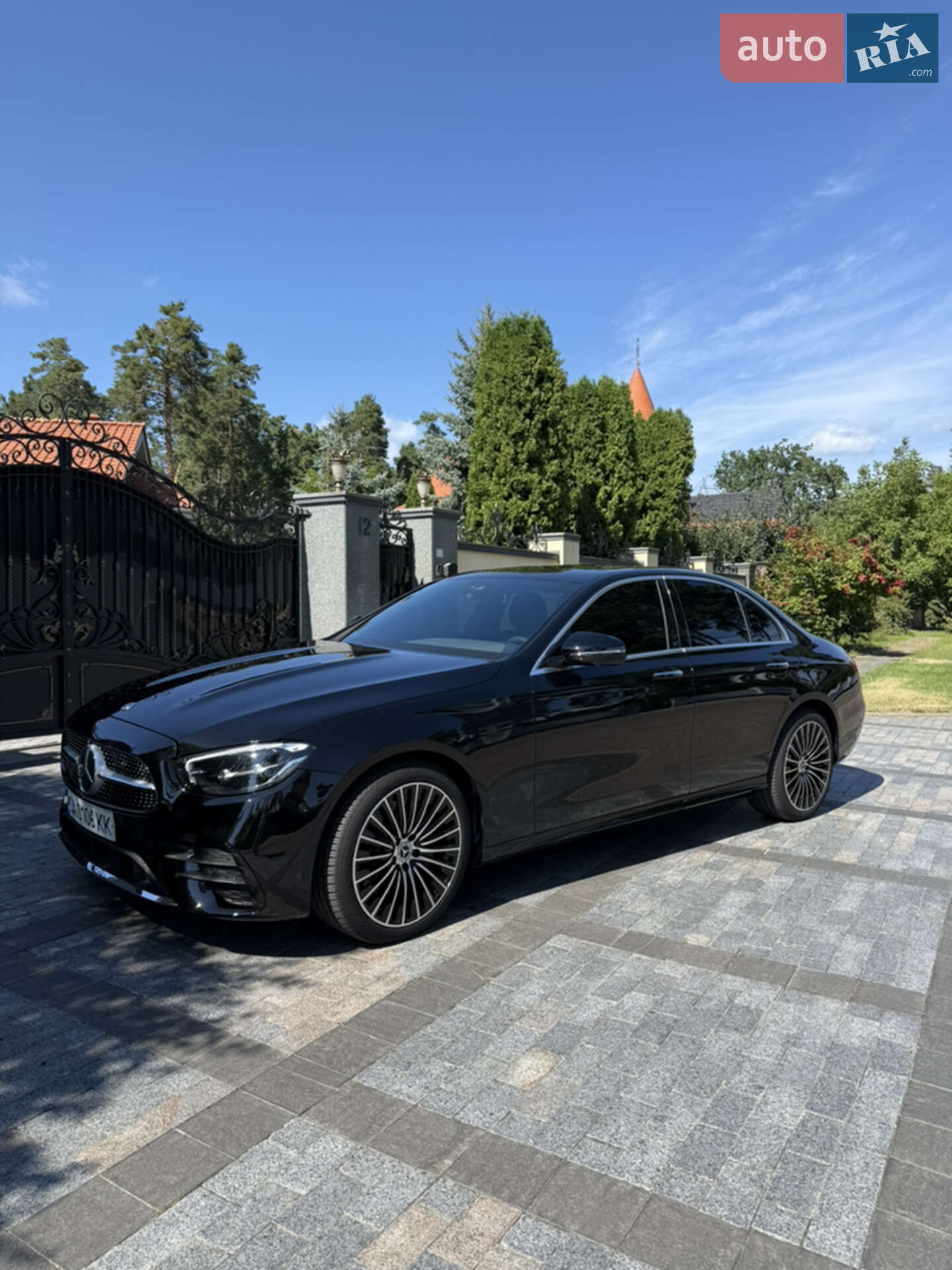 MERCEDES-BENZ E 350 2023