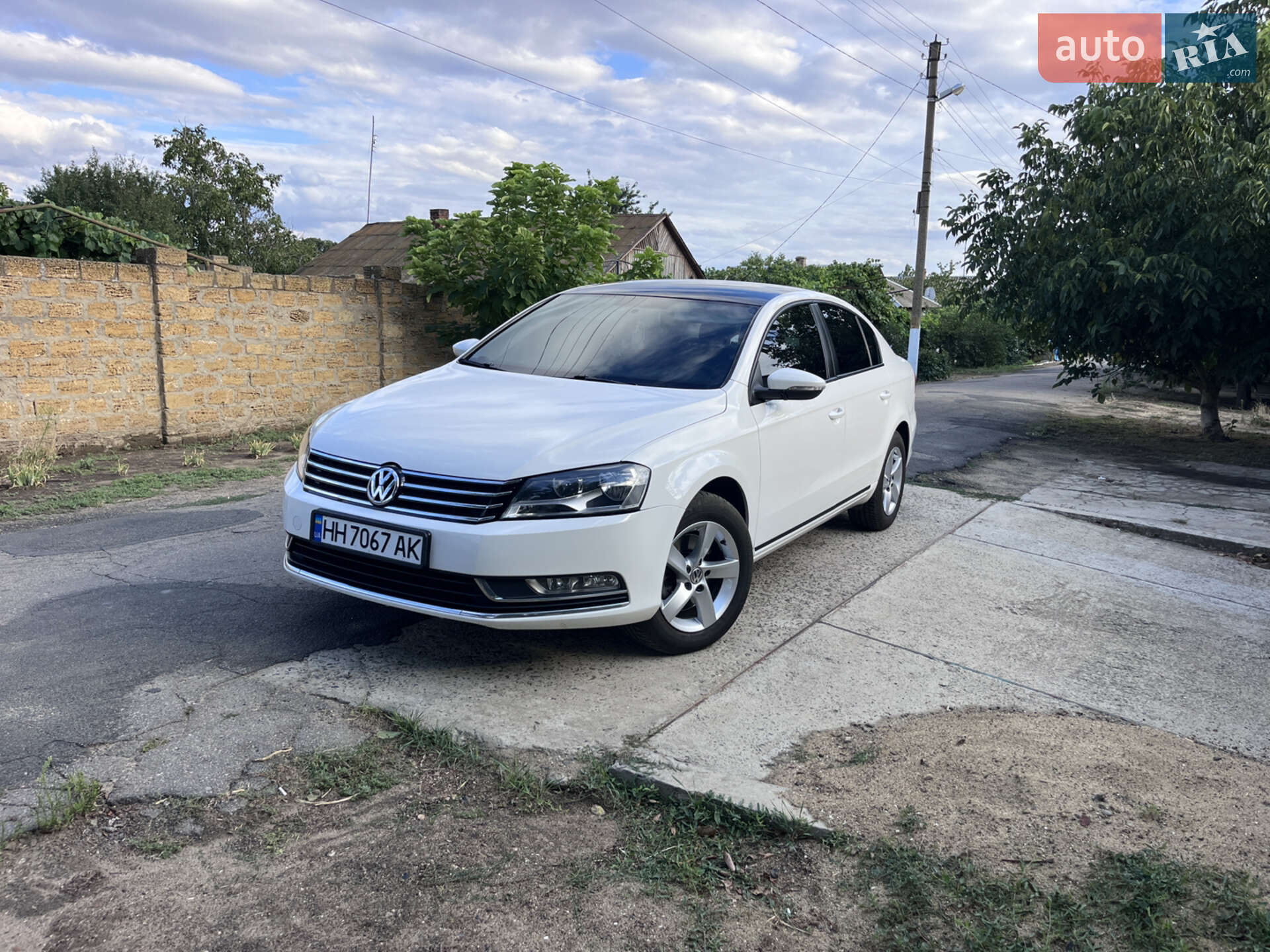 VOLKSWAGEN PASSAT 2012