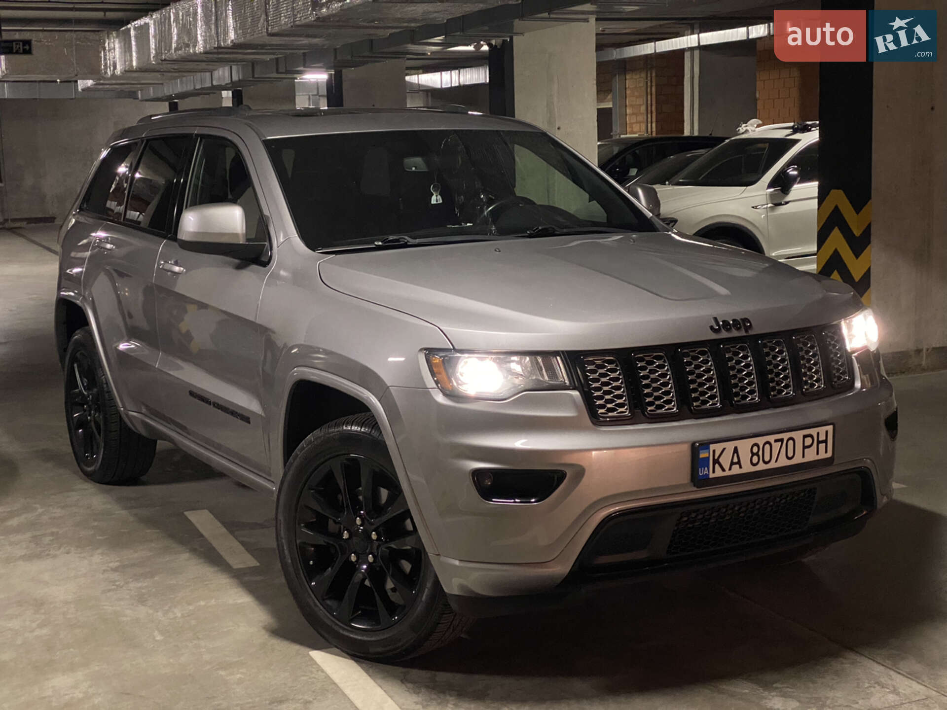 JEEP GRAND CHEROKEE 2019