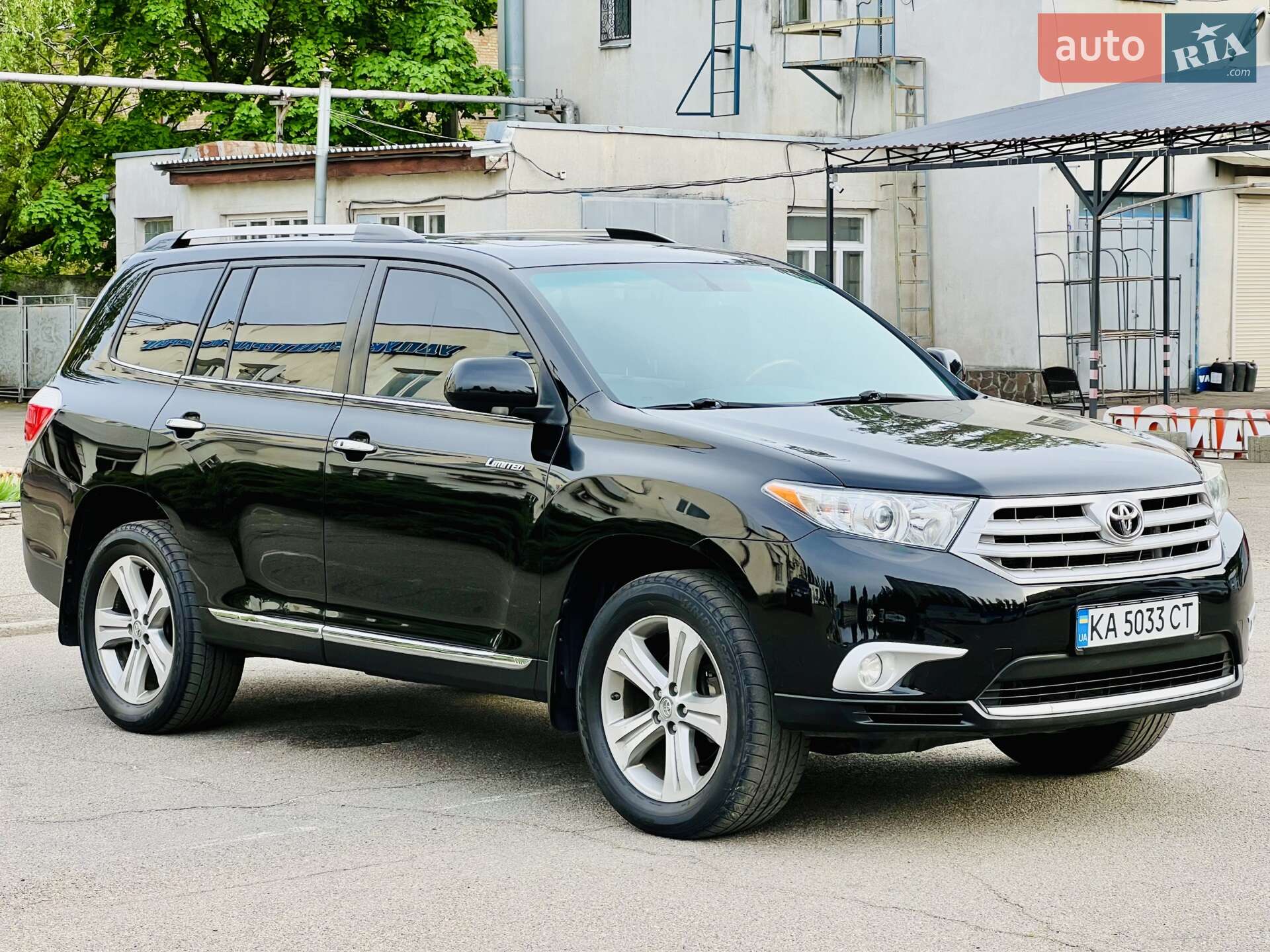 TOYOTA HIGHLANDER 2011