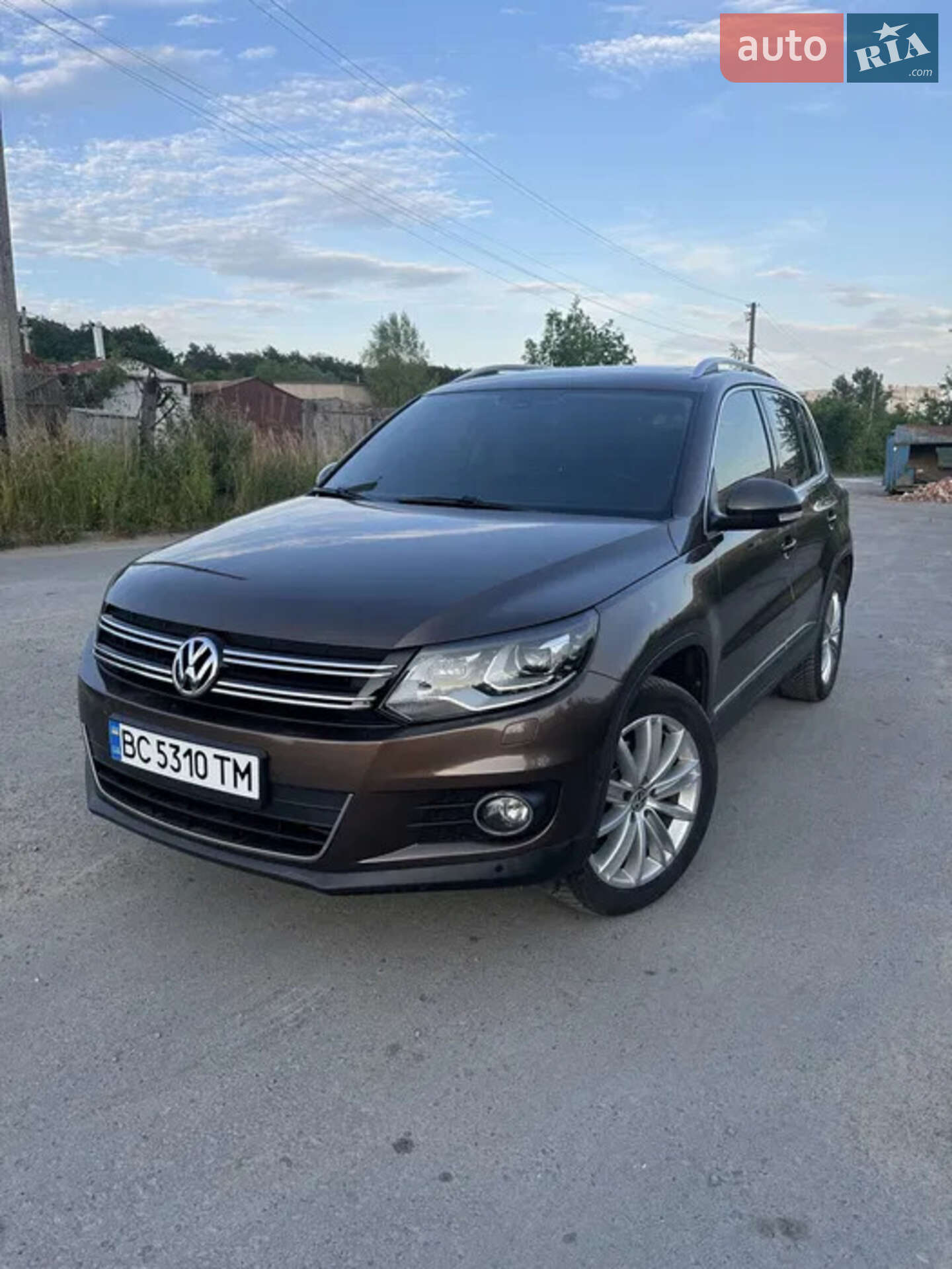 VOLKSWAGEN TIGUAN 2015