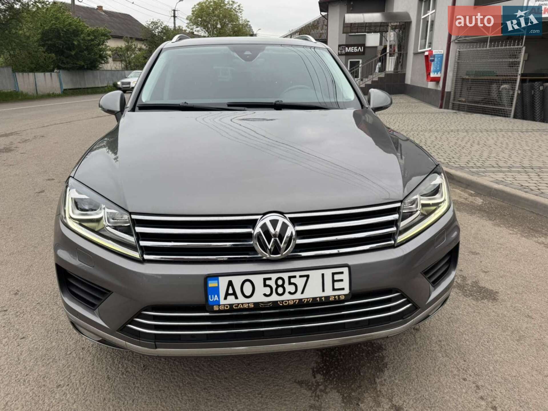 VOLKSWAGEN TOUAREG