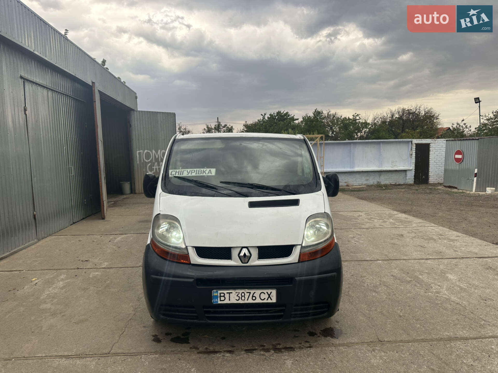 RENAULT TRAFIC 2005