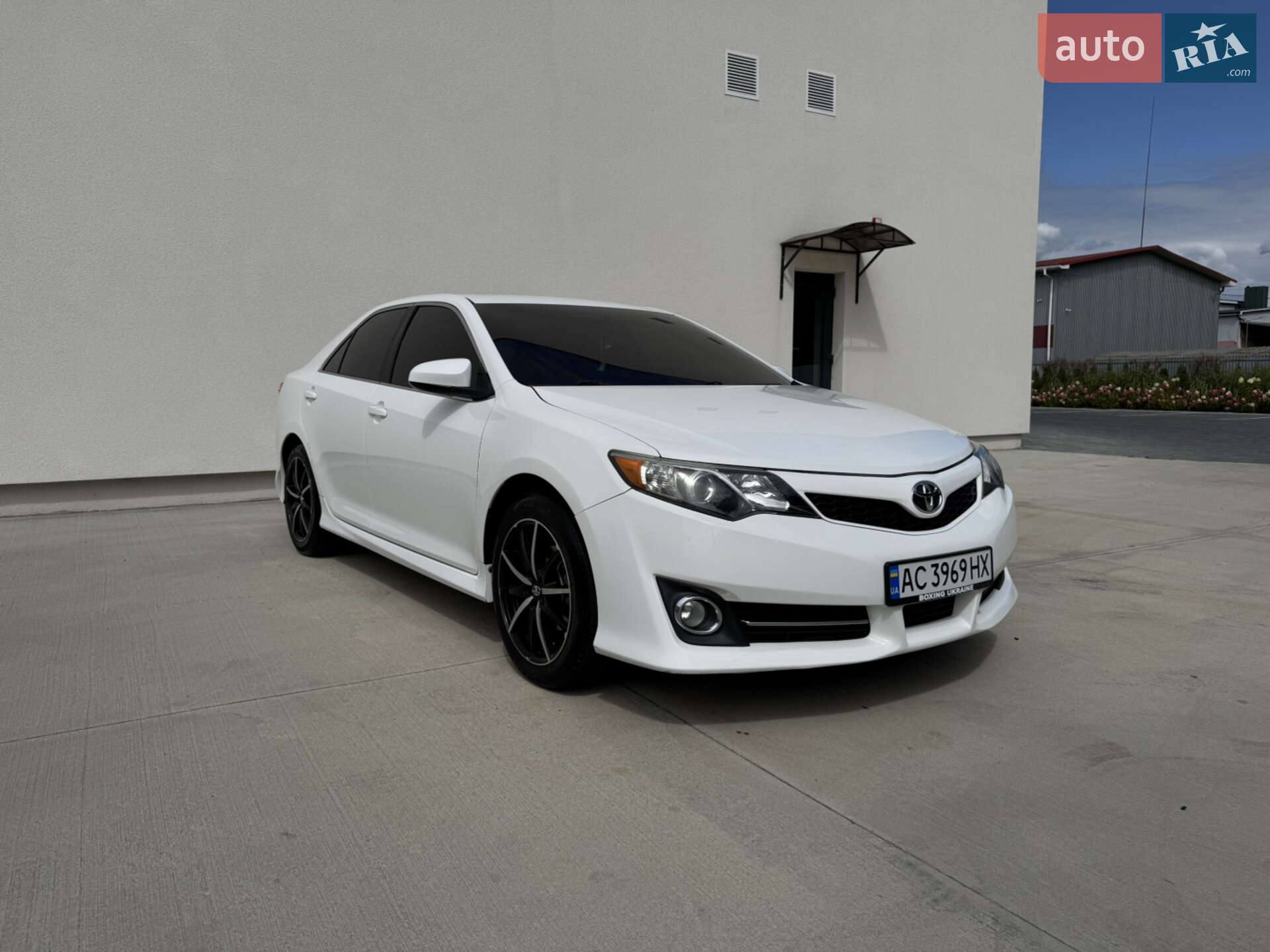 TOYOTA CAMRY 2011