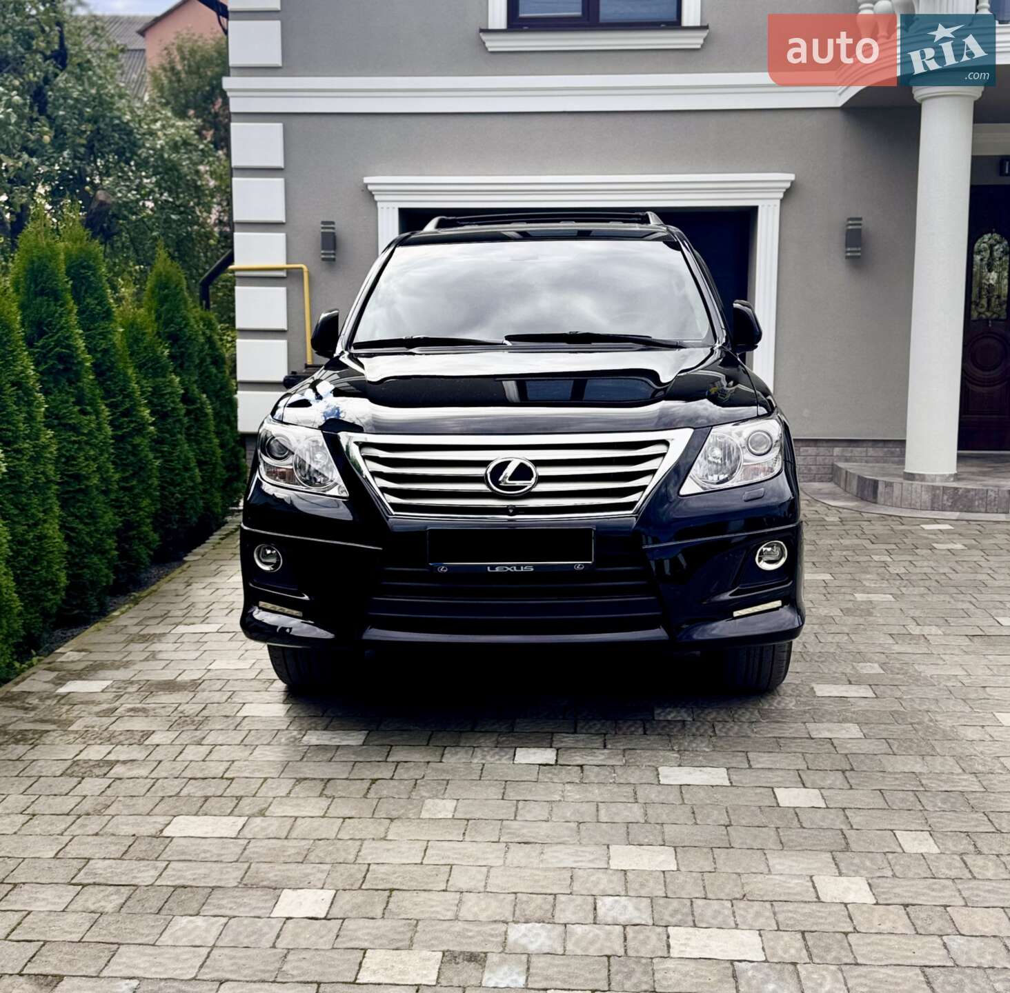 LEXUS LX 570