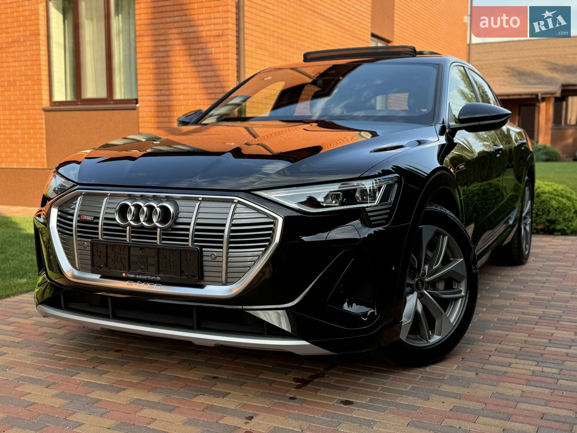 Головне фото звіту автомобіля AUDI E-TRON SPORTBACK 55 2022