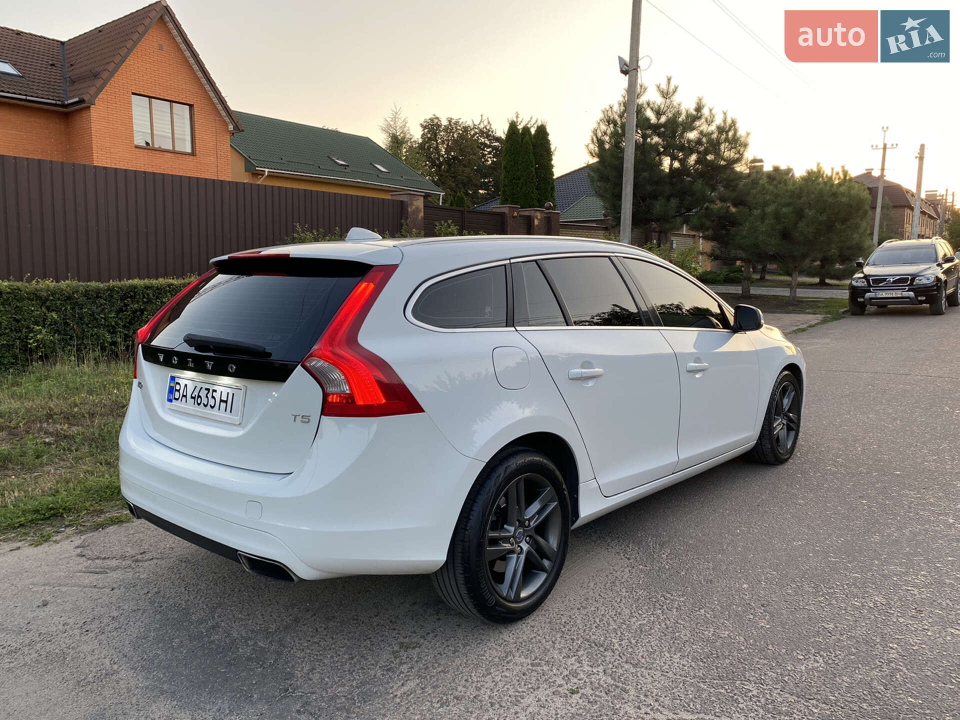 VOLVO V60 2014