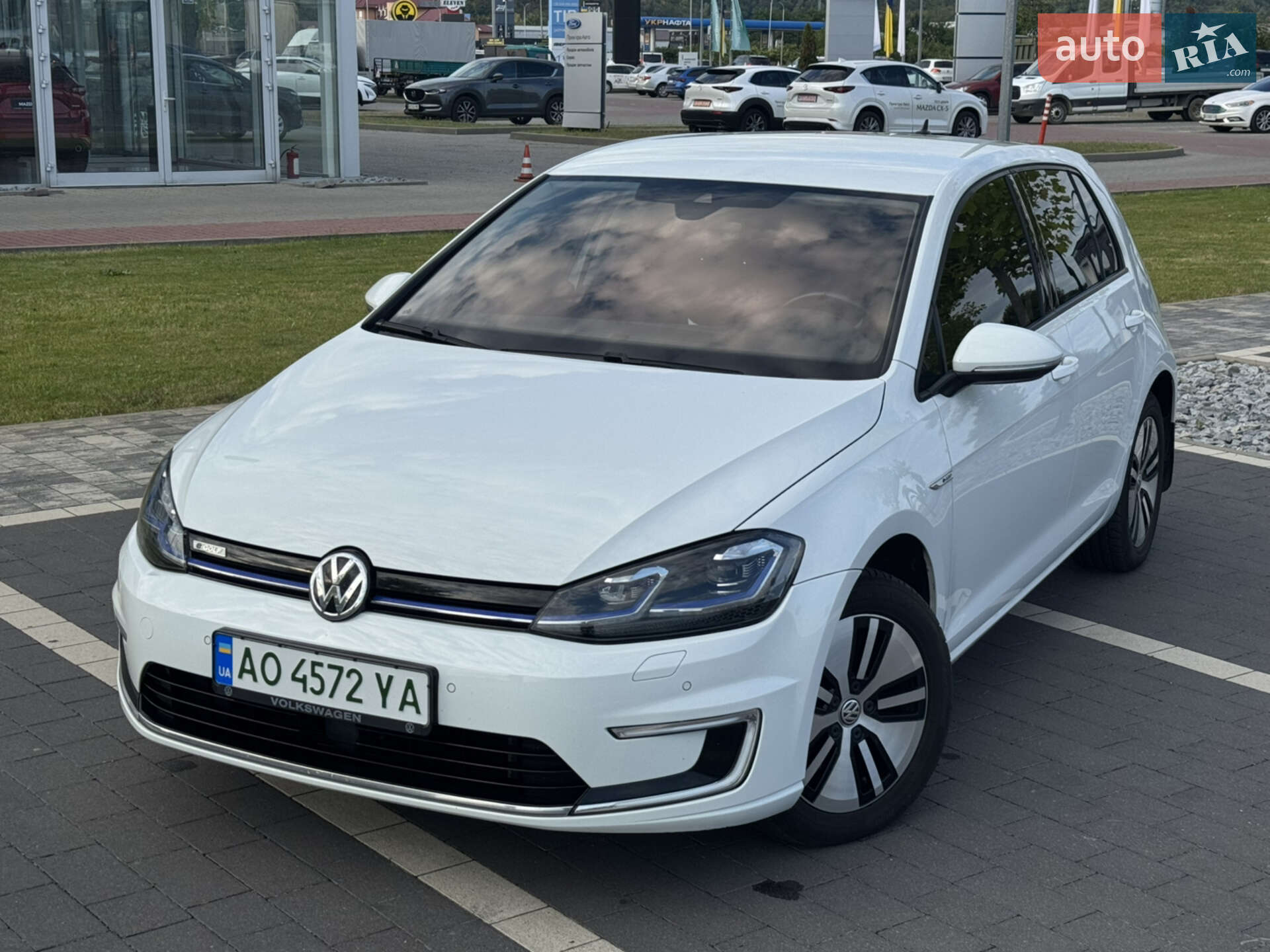 VOLKSWAGEN E-GOLF 2018