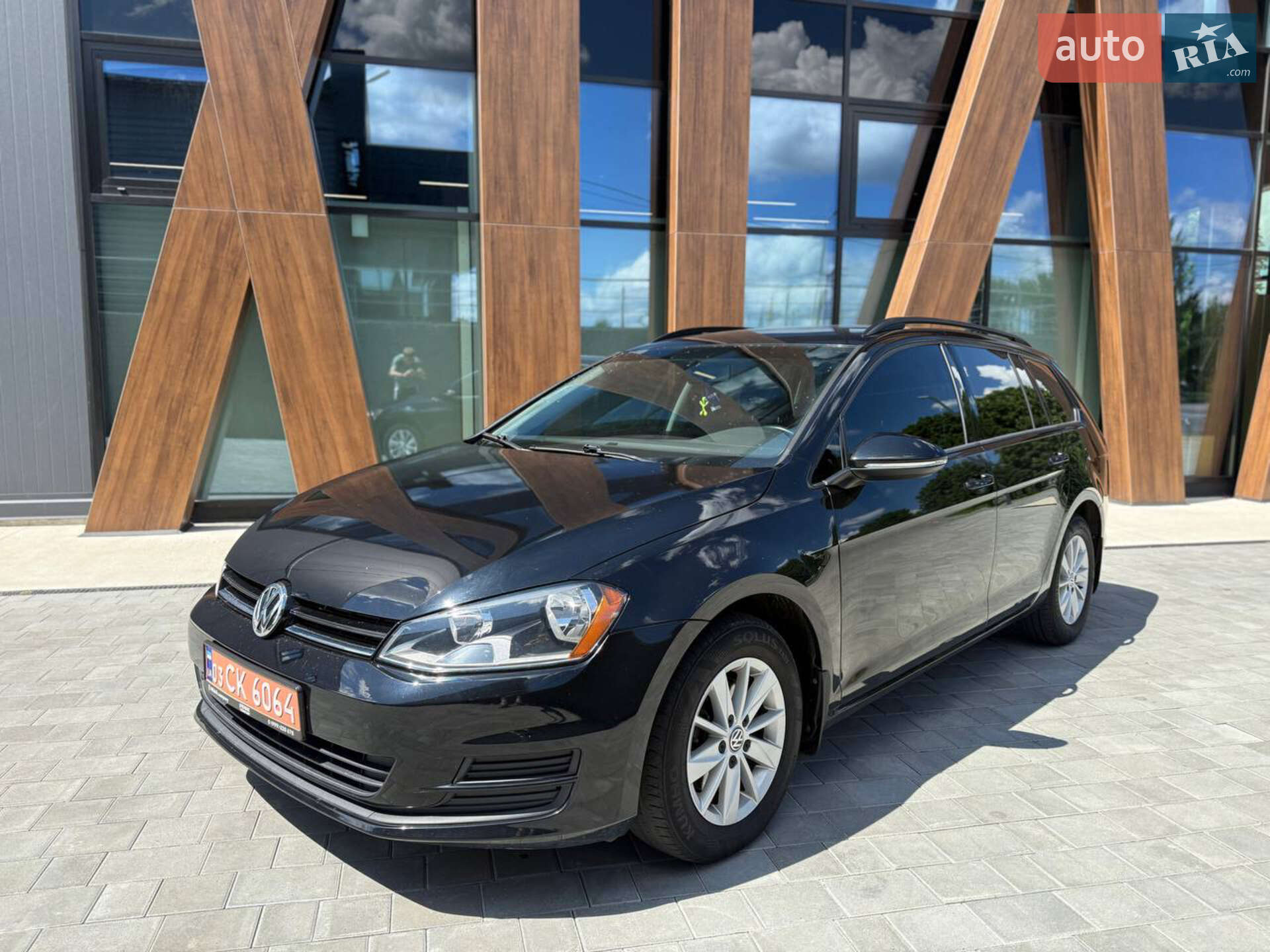 VOLKSWAGEN GOLF 2016