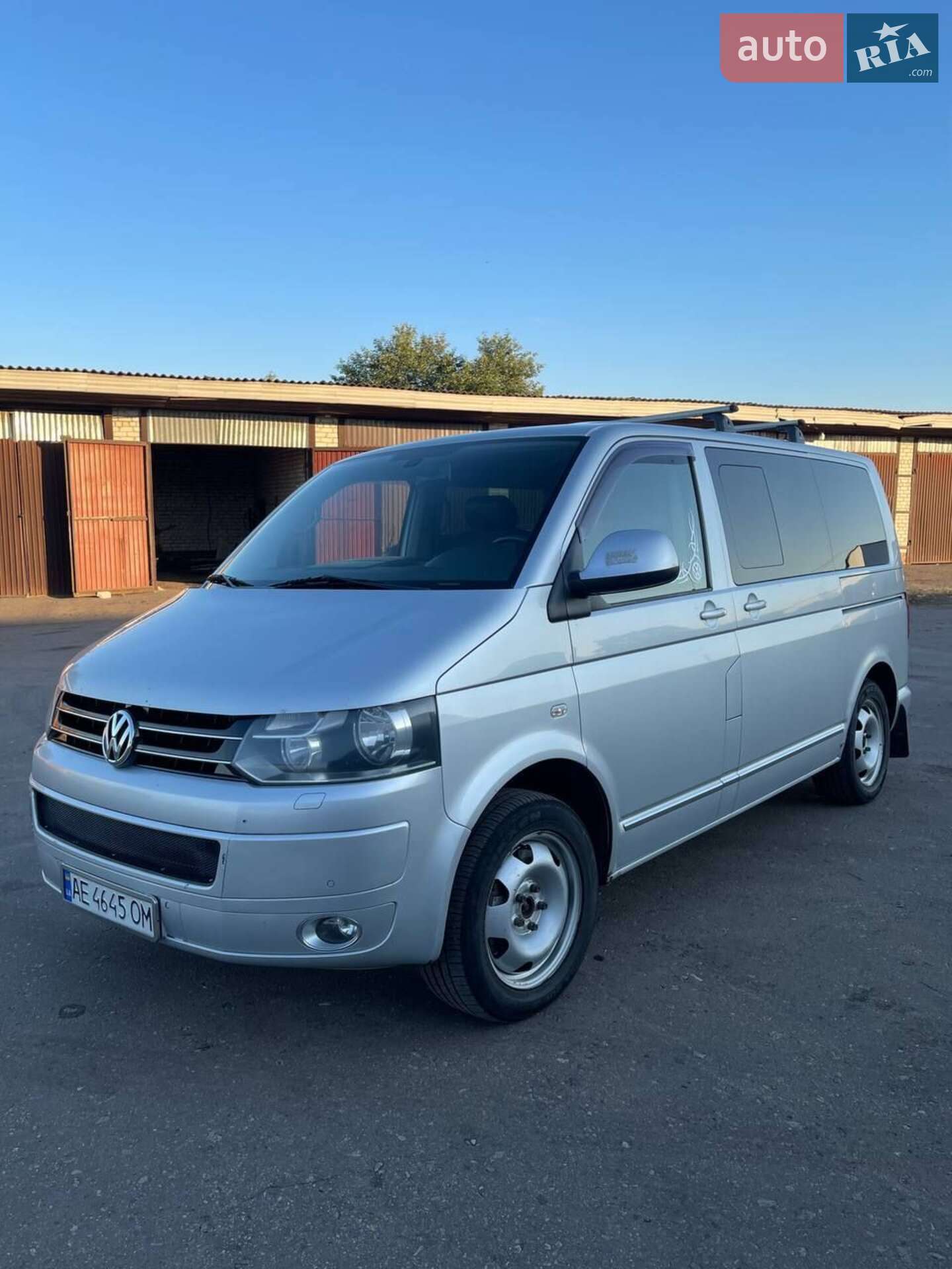 VOLKSWAGEN MULTIVAN 2012