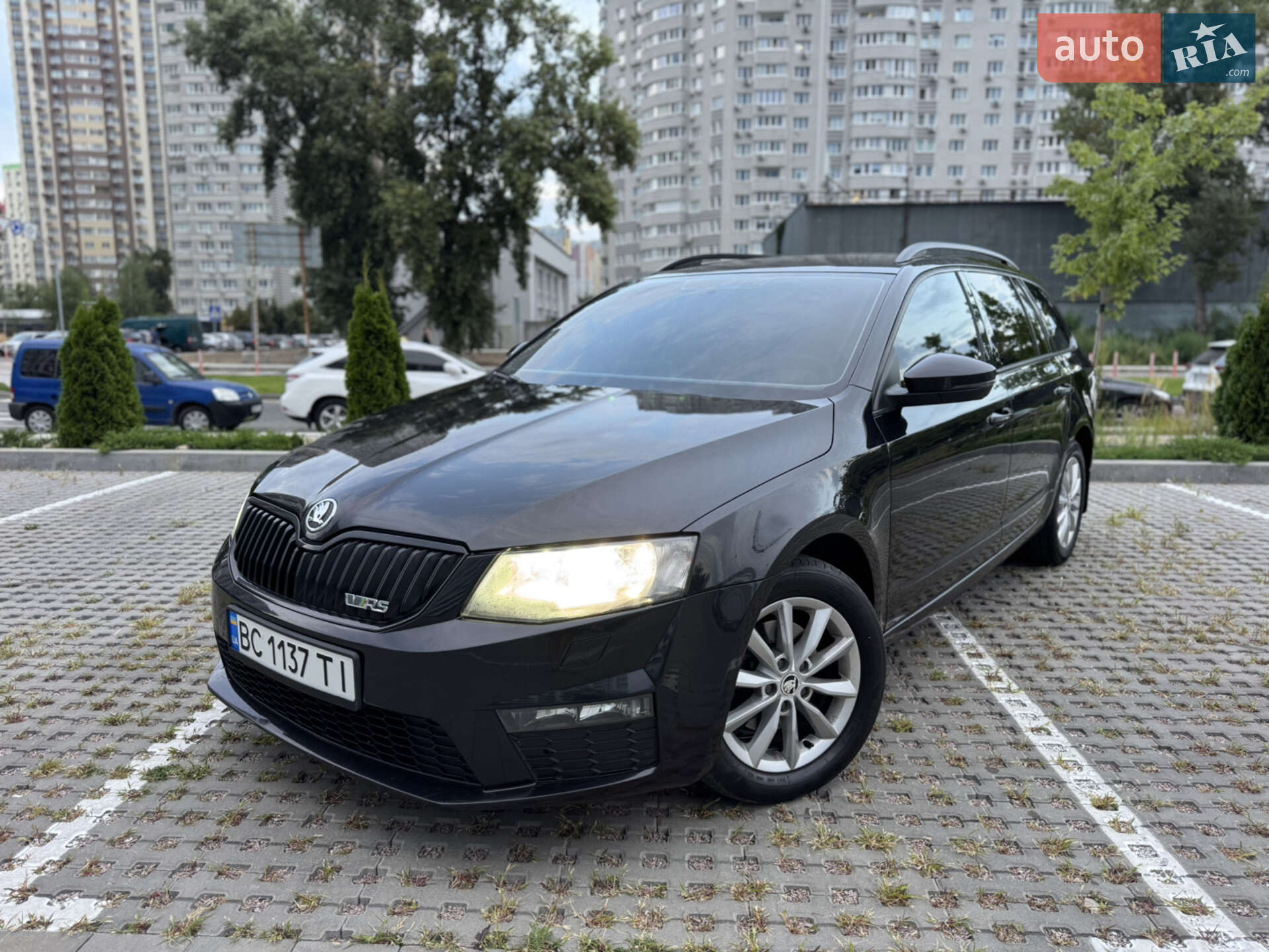 Головне фото звіту автомобіля SKODA OCTAVIA 2014