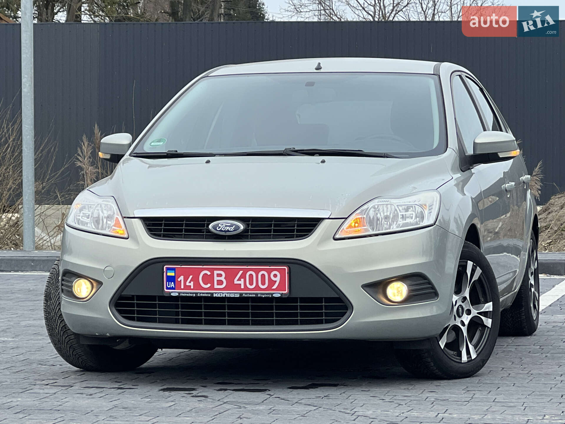 Головне фото звіту автомобіля FORD FOCUS 2010