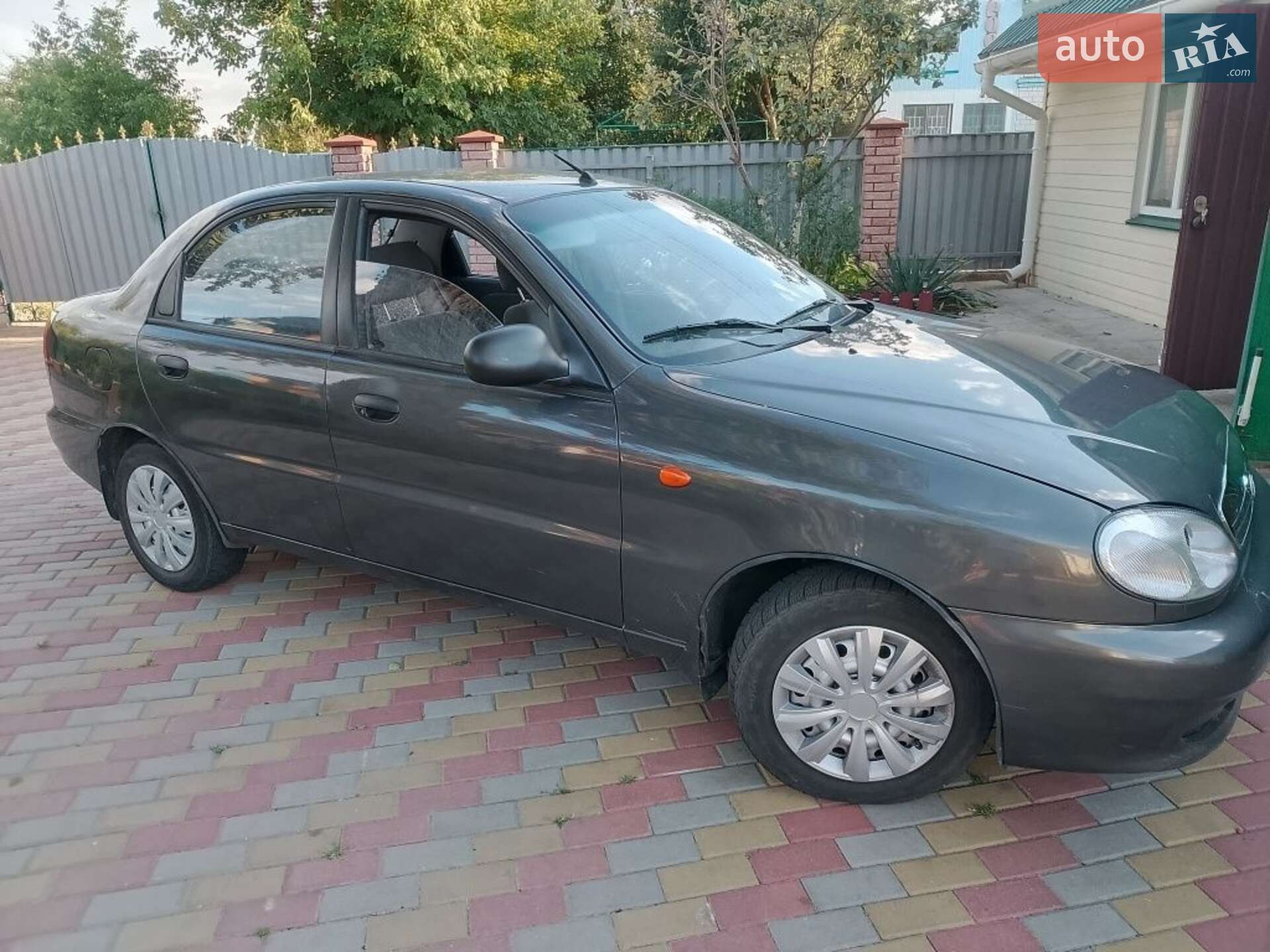 ЗАЗ TF698K 2011