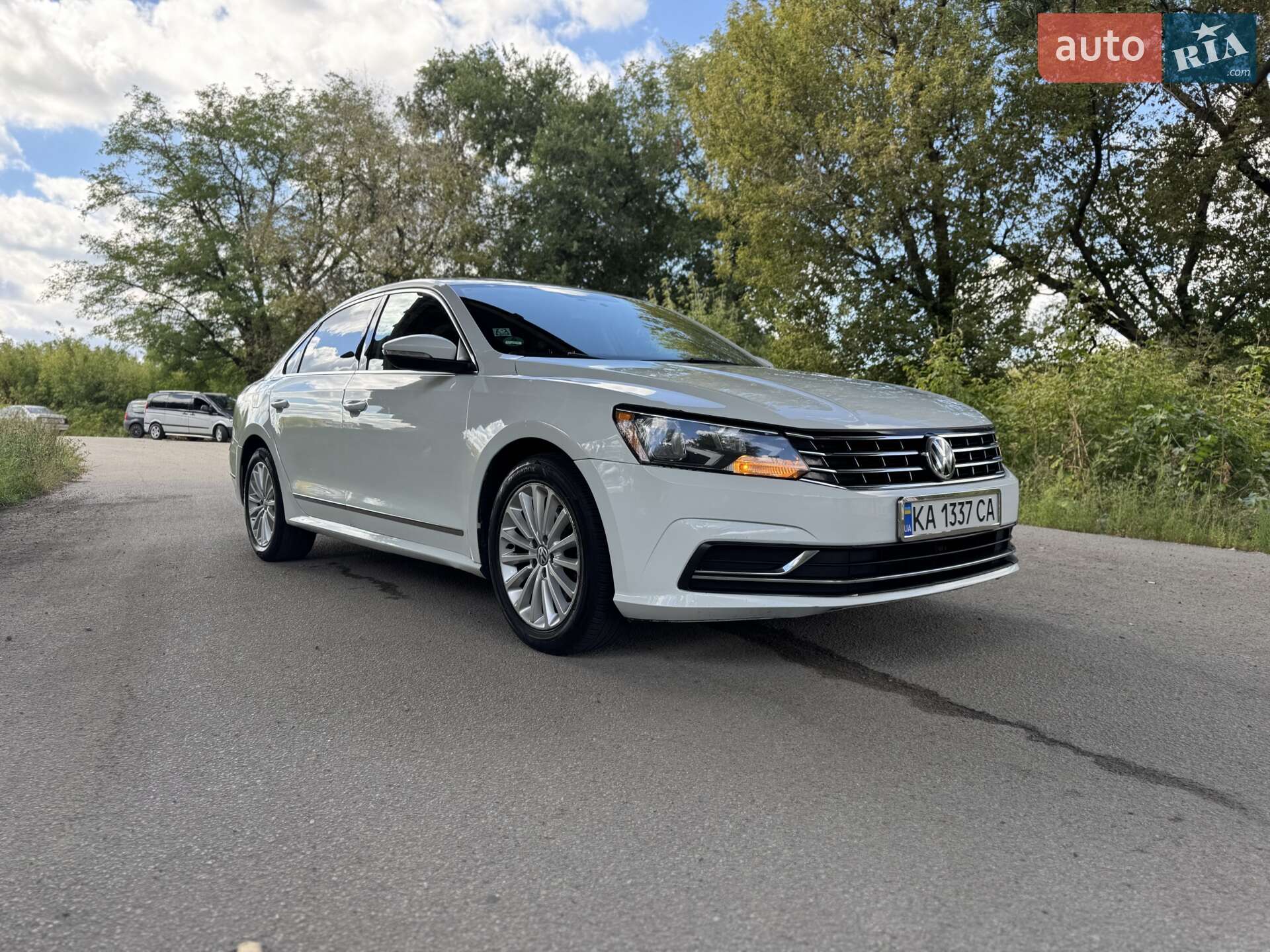 VOLKSWAGEN PASSAT 2017