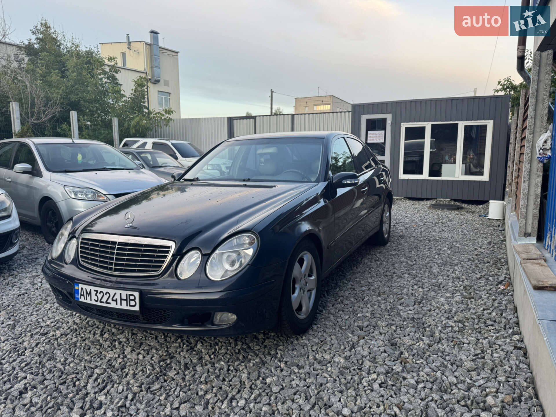 MERCEDES-BENZ E 200 2003