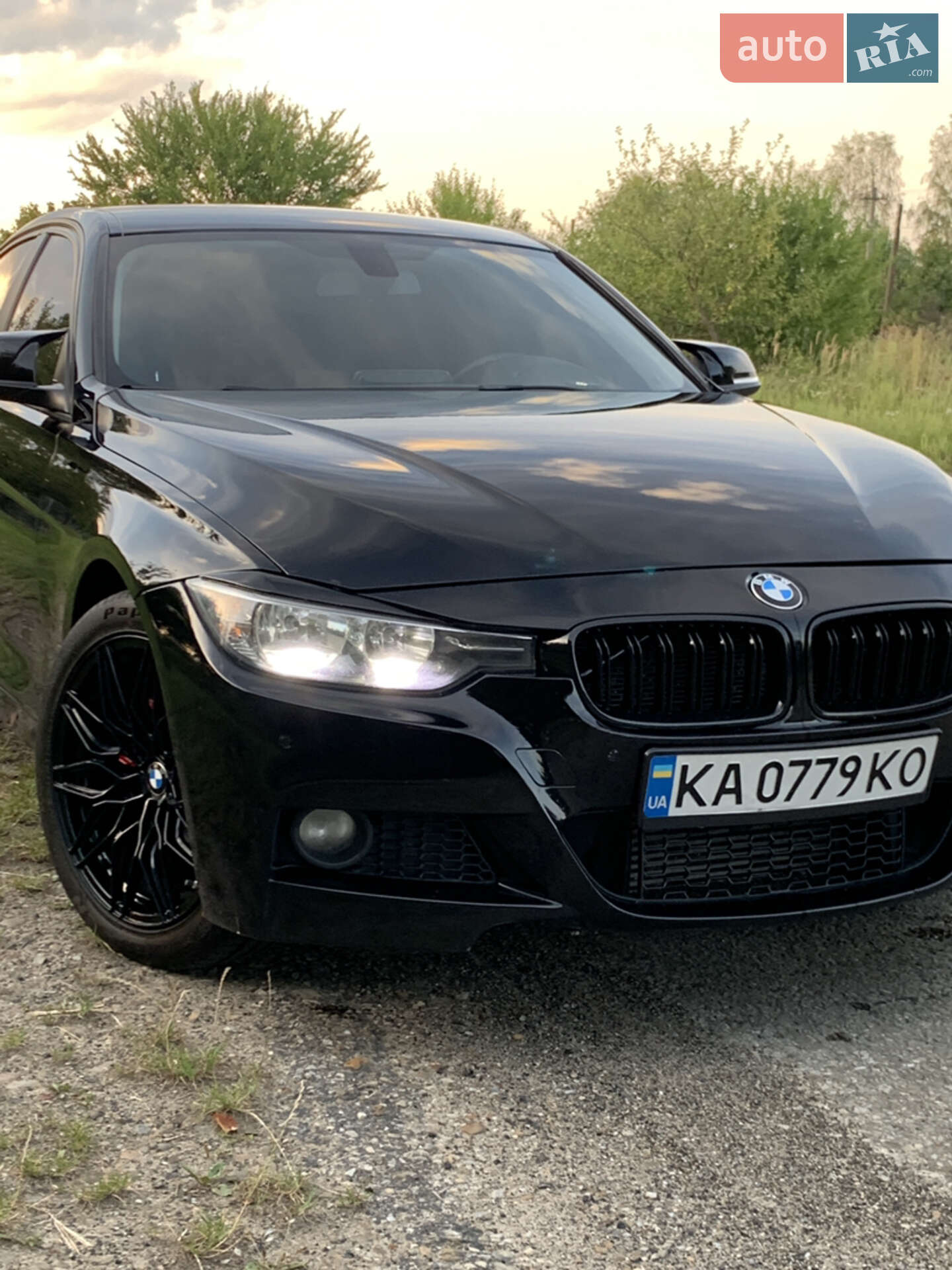 Головне фото звіту автомобіля BMW 320 2016