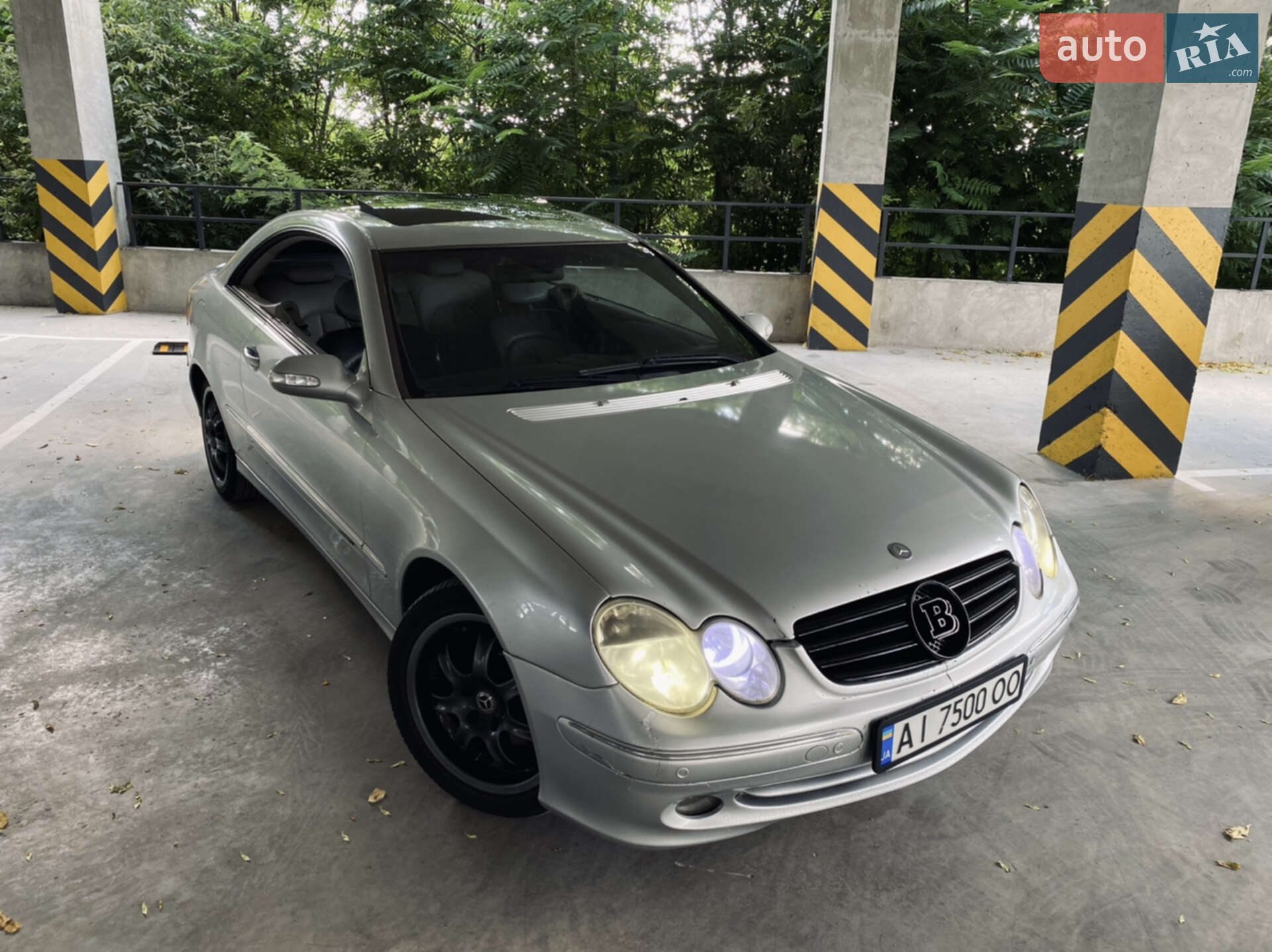 MERCEDES-BENZ CLK 320 2002