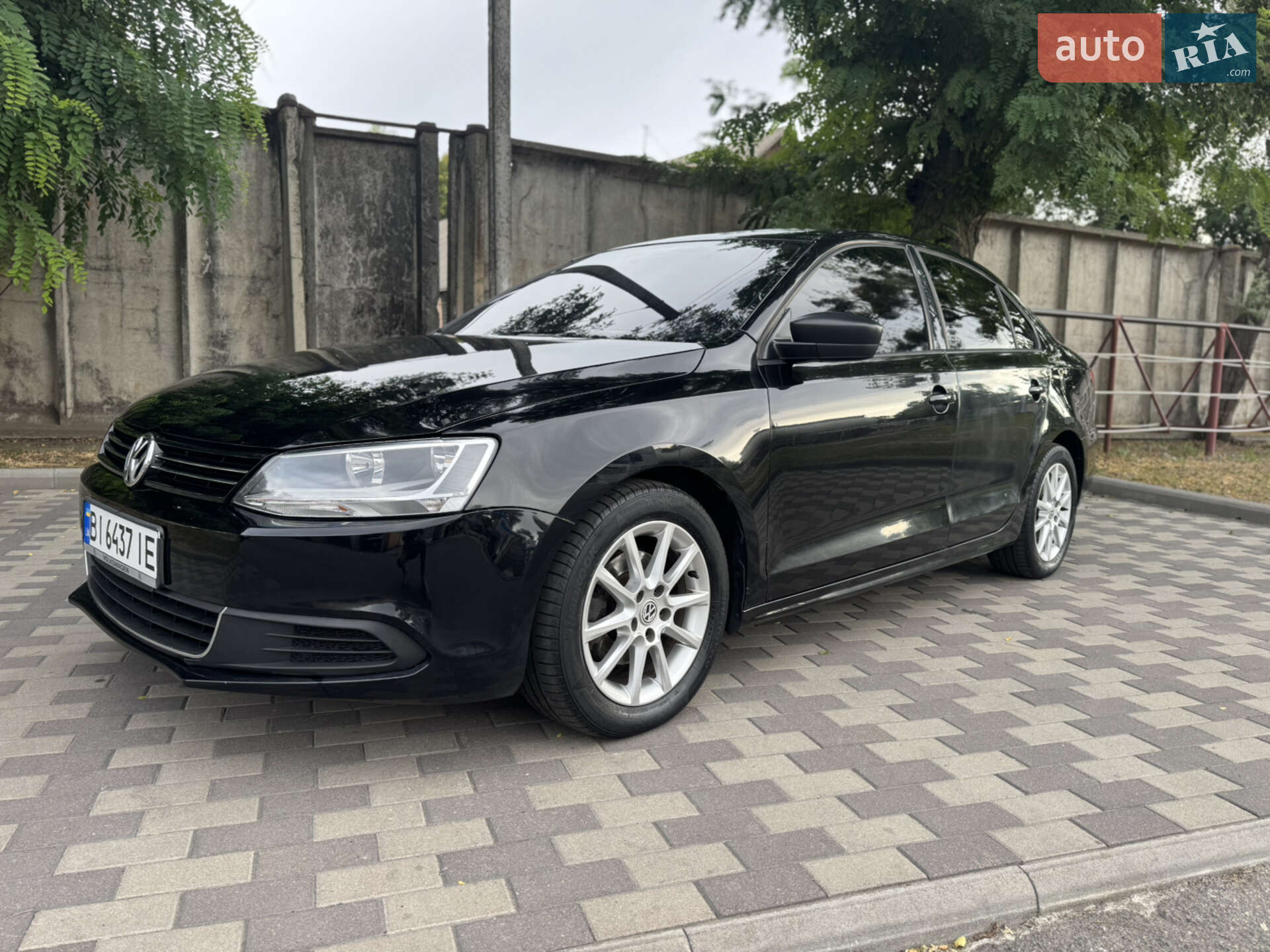 VOLKSWAGEN JETTA 2011