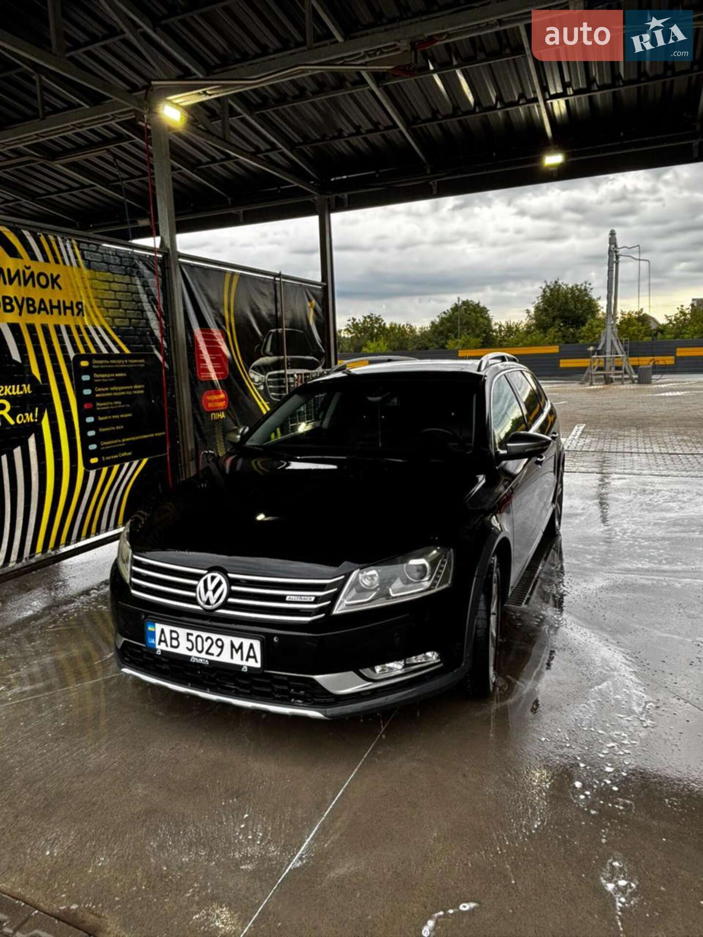 VOLKSWAGEN PASSAT 2012