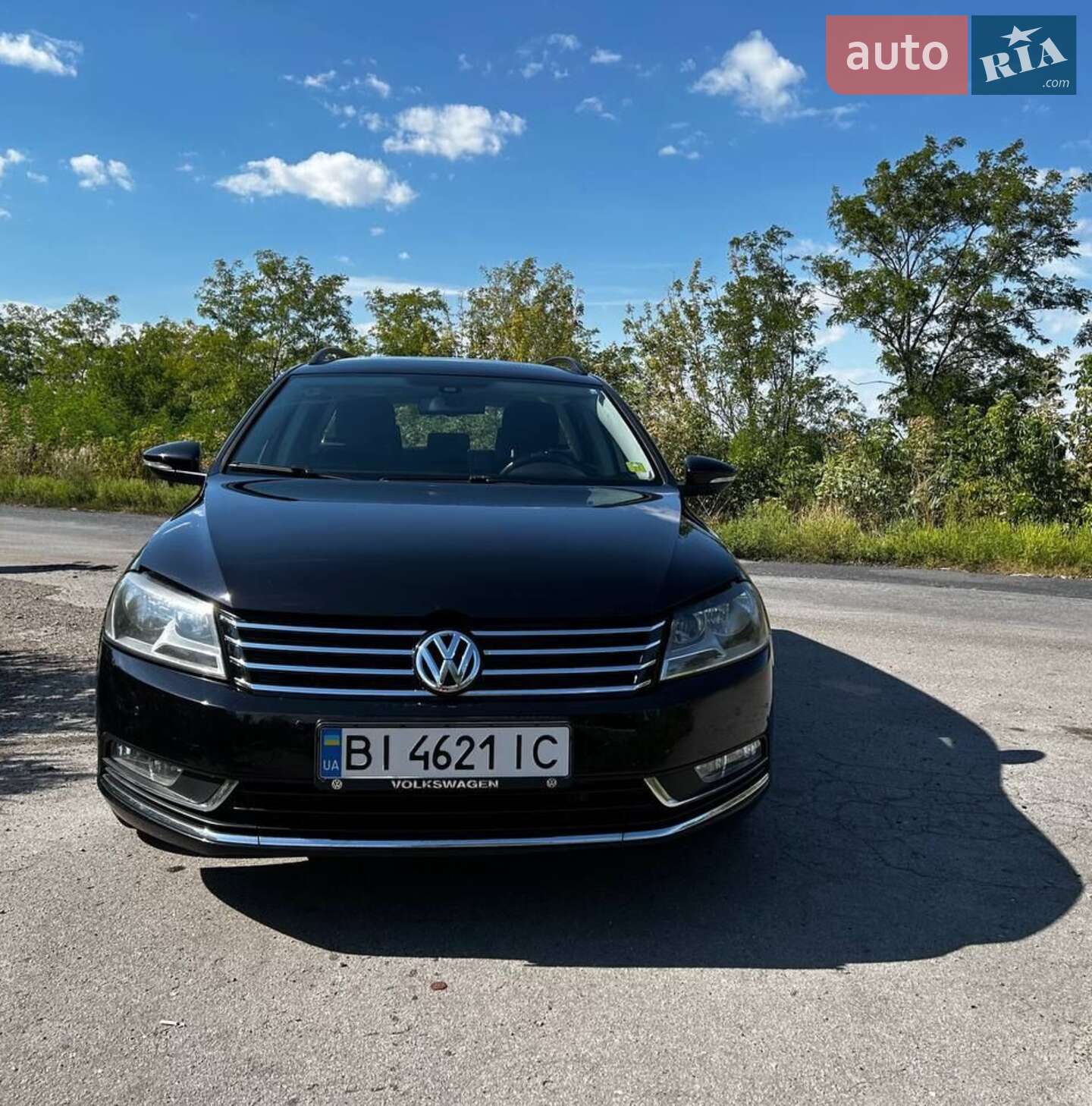 VOLKSWAGEN PASSAT 2011