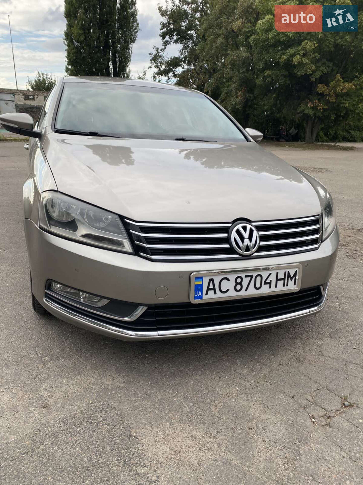 VOLKSWAGEN PASSAT 2012