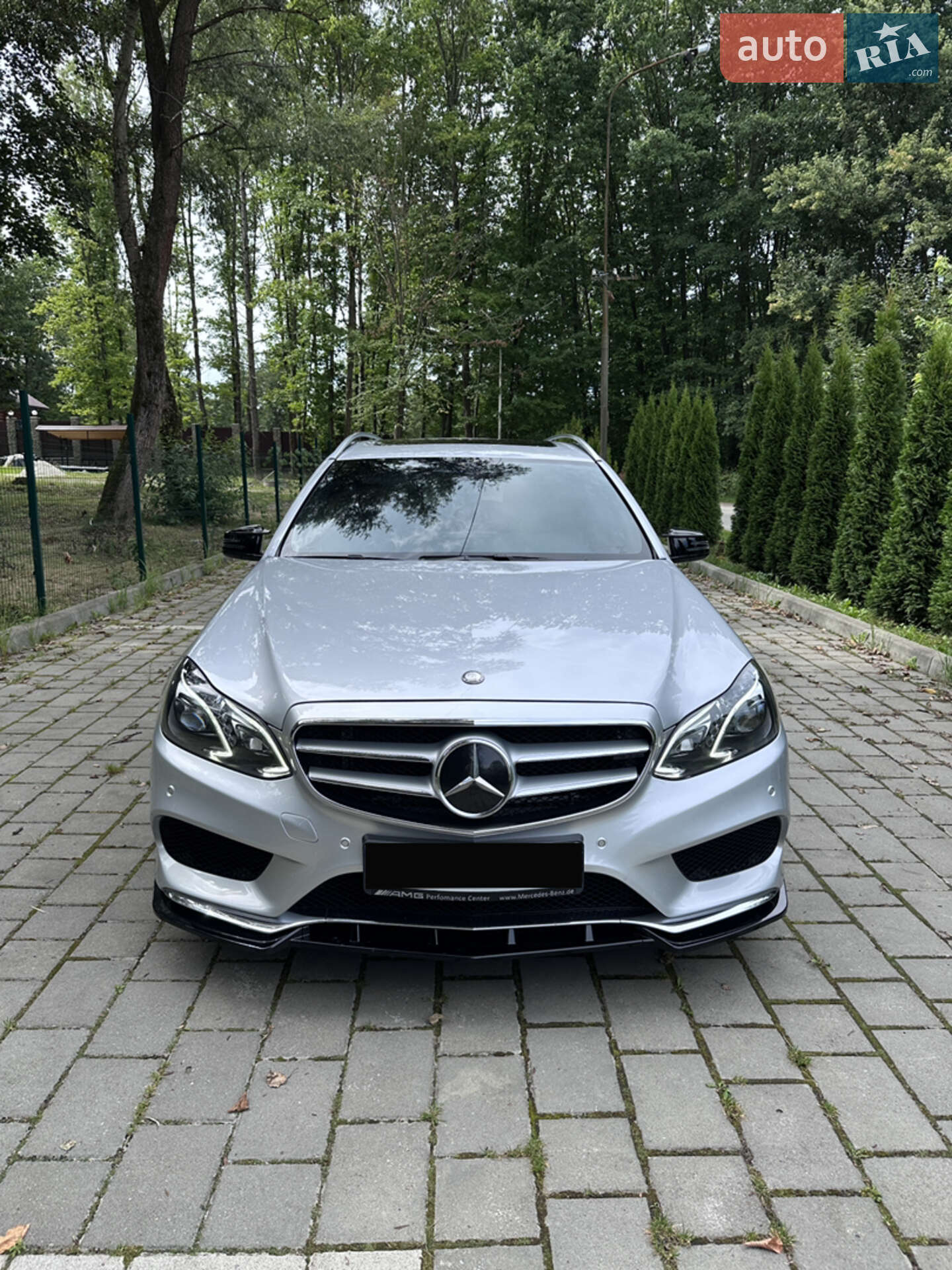 MERCEDES-BENZ E 220 2014