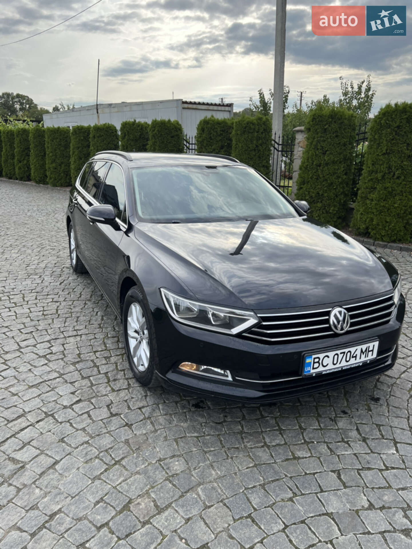 VOLKSWAGEN PASSAT 2016