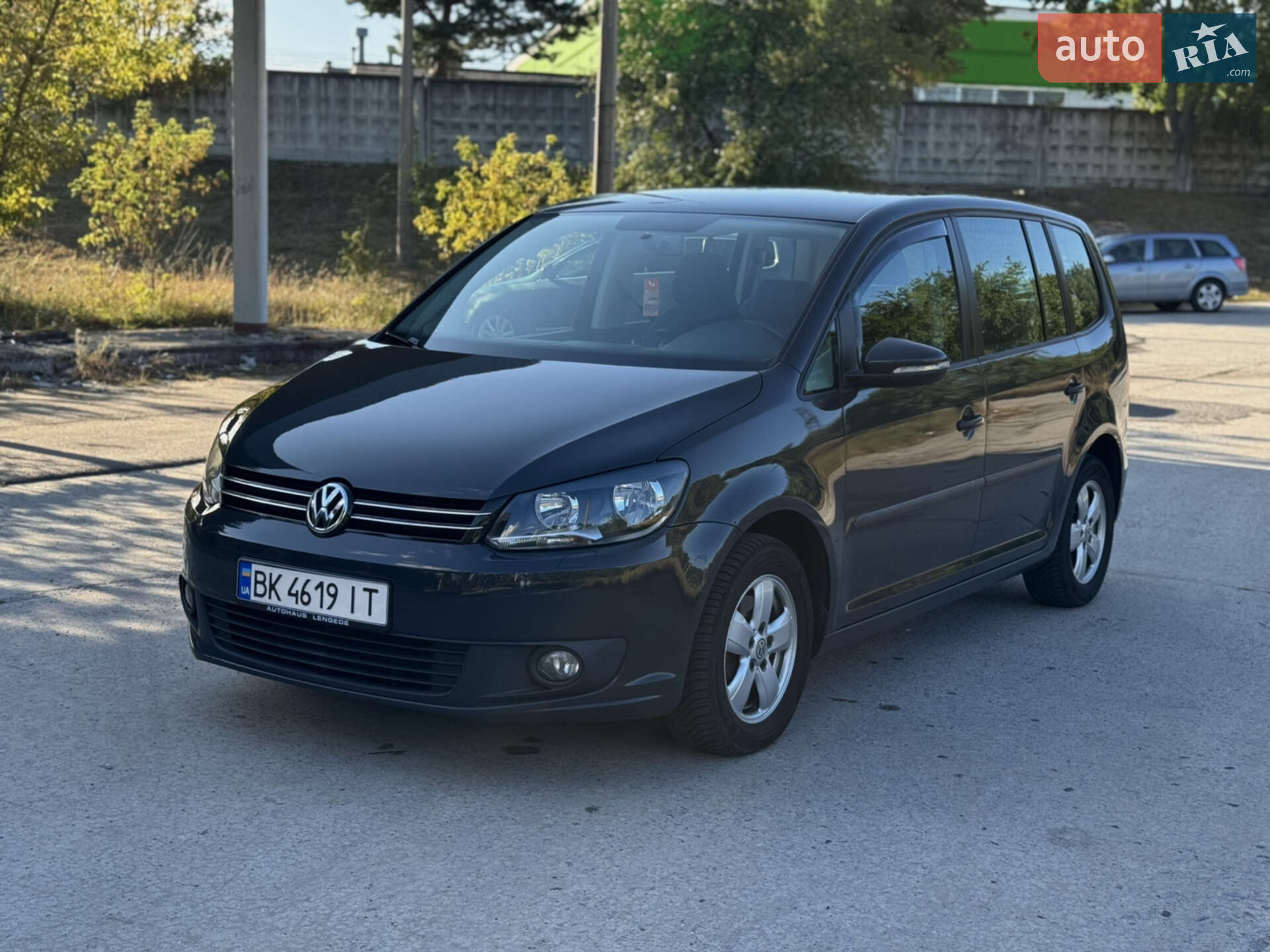 VOLKSWAGEN TOURAN 2014