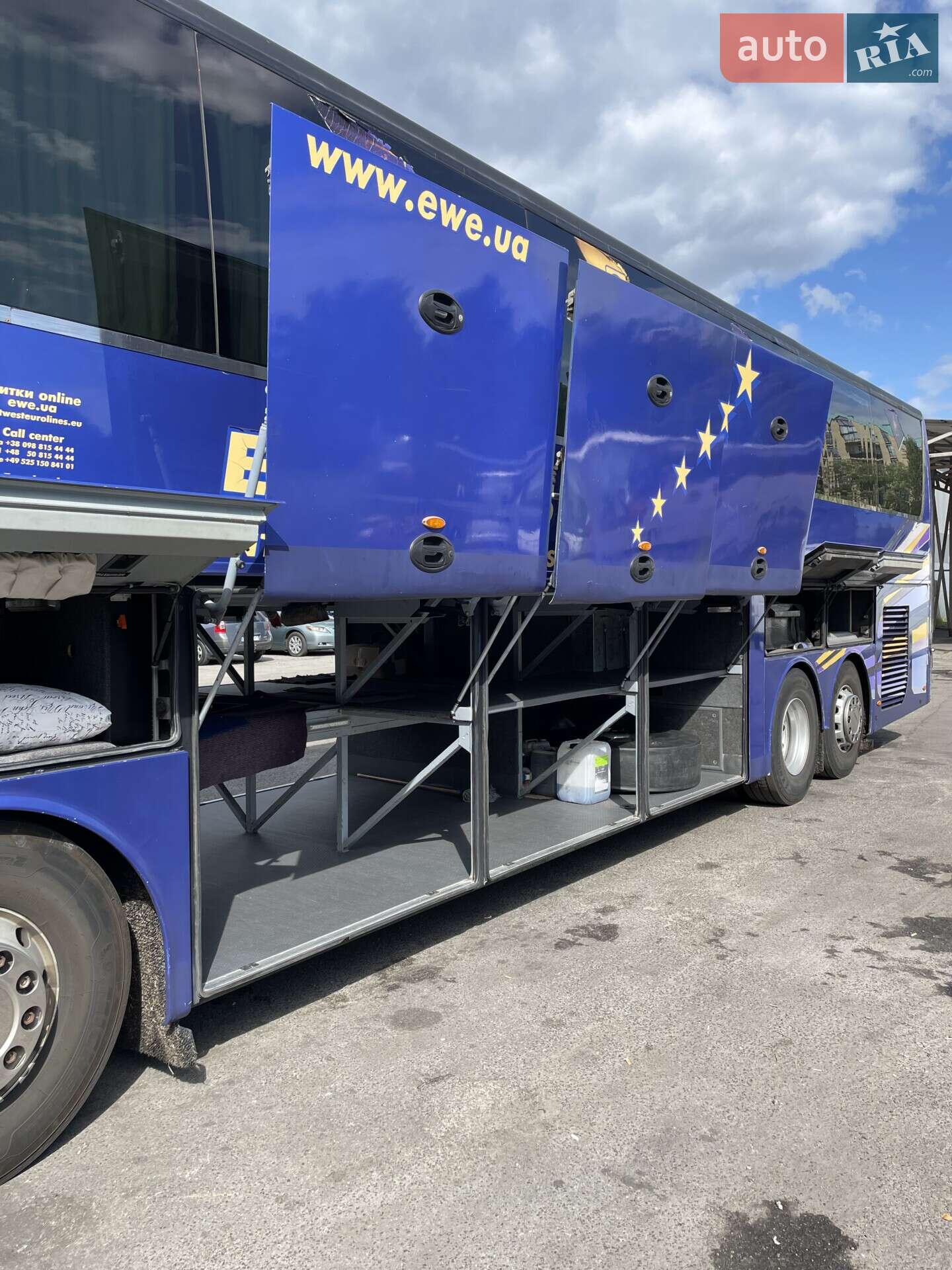 VAN HOOL T-917 ALTANO 2011