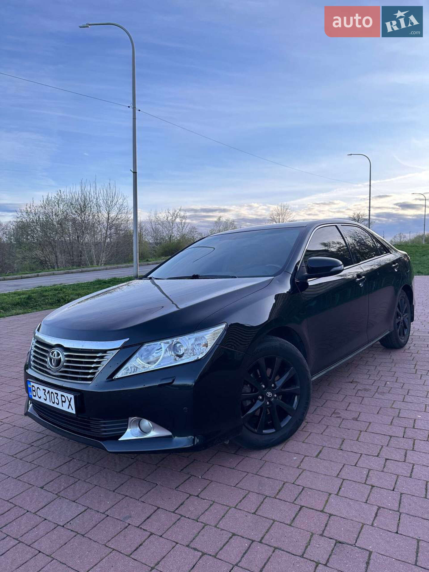 TOYOTA CAMRY 2011