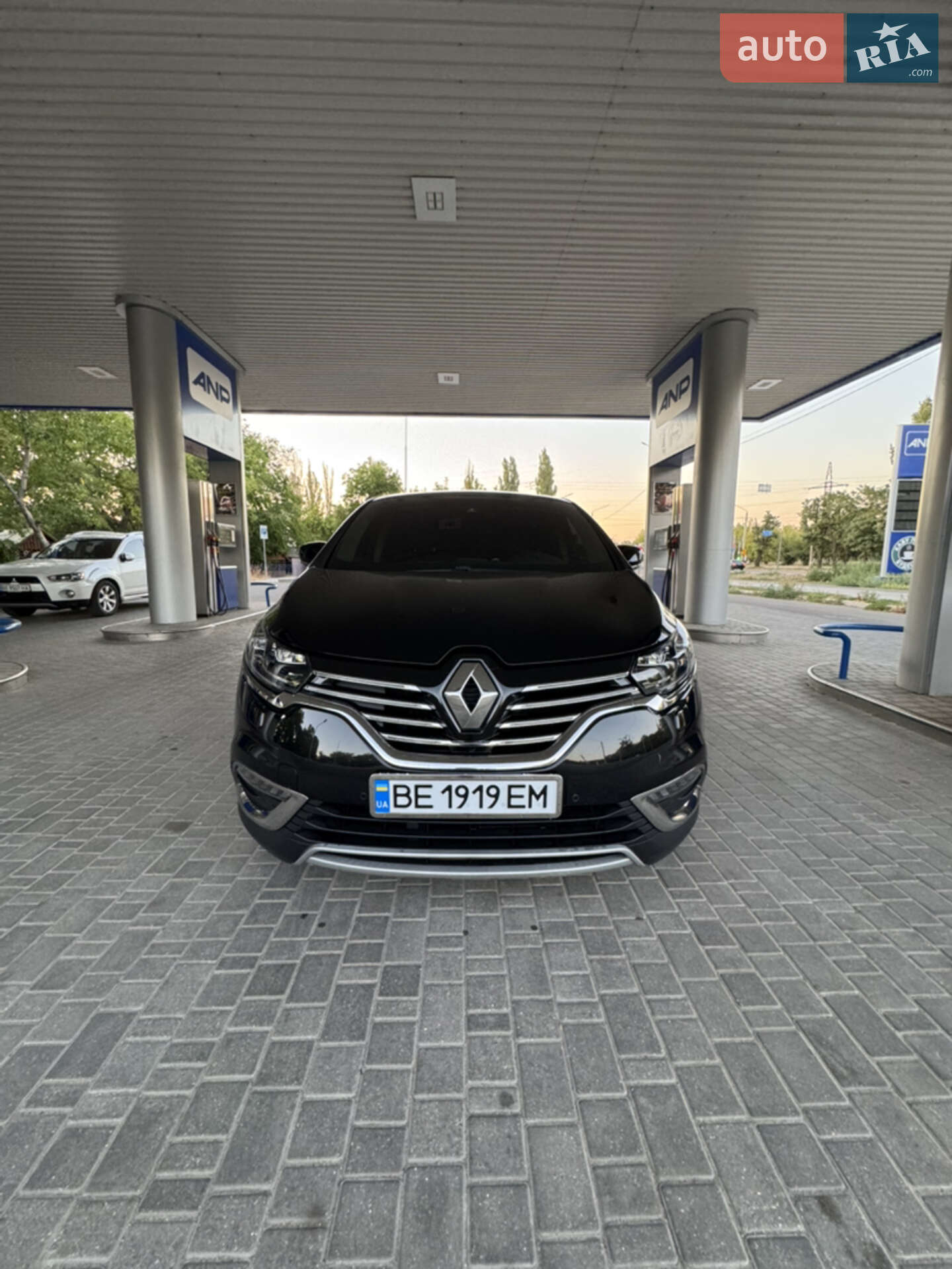 Головне фото звіту автомобіля RENAULT ESPACE 2015
