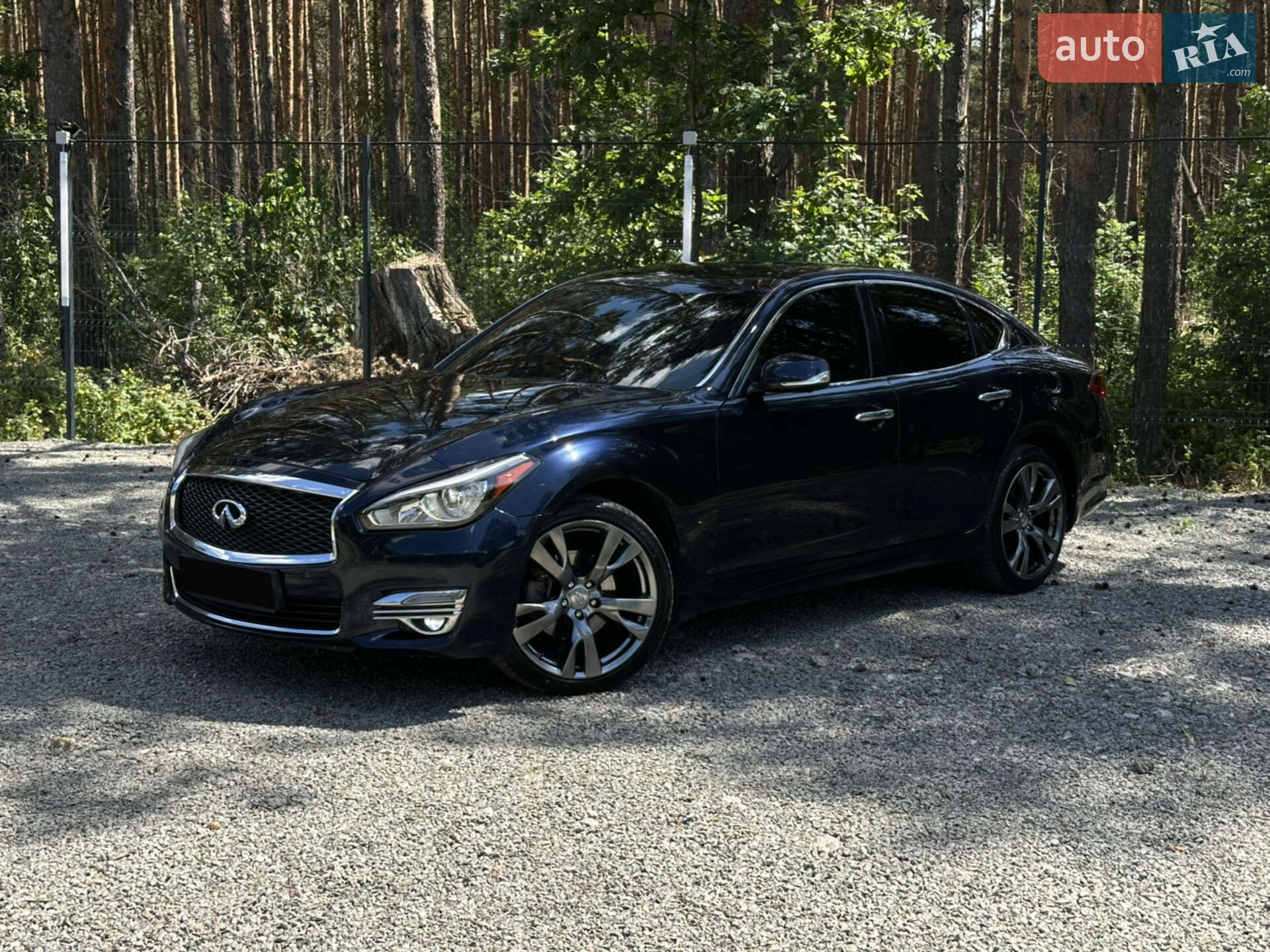 INFINITI Q70 2014