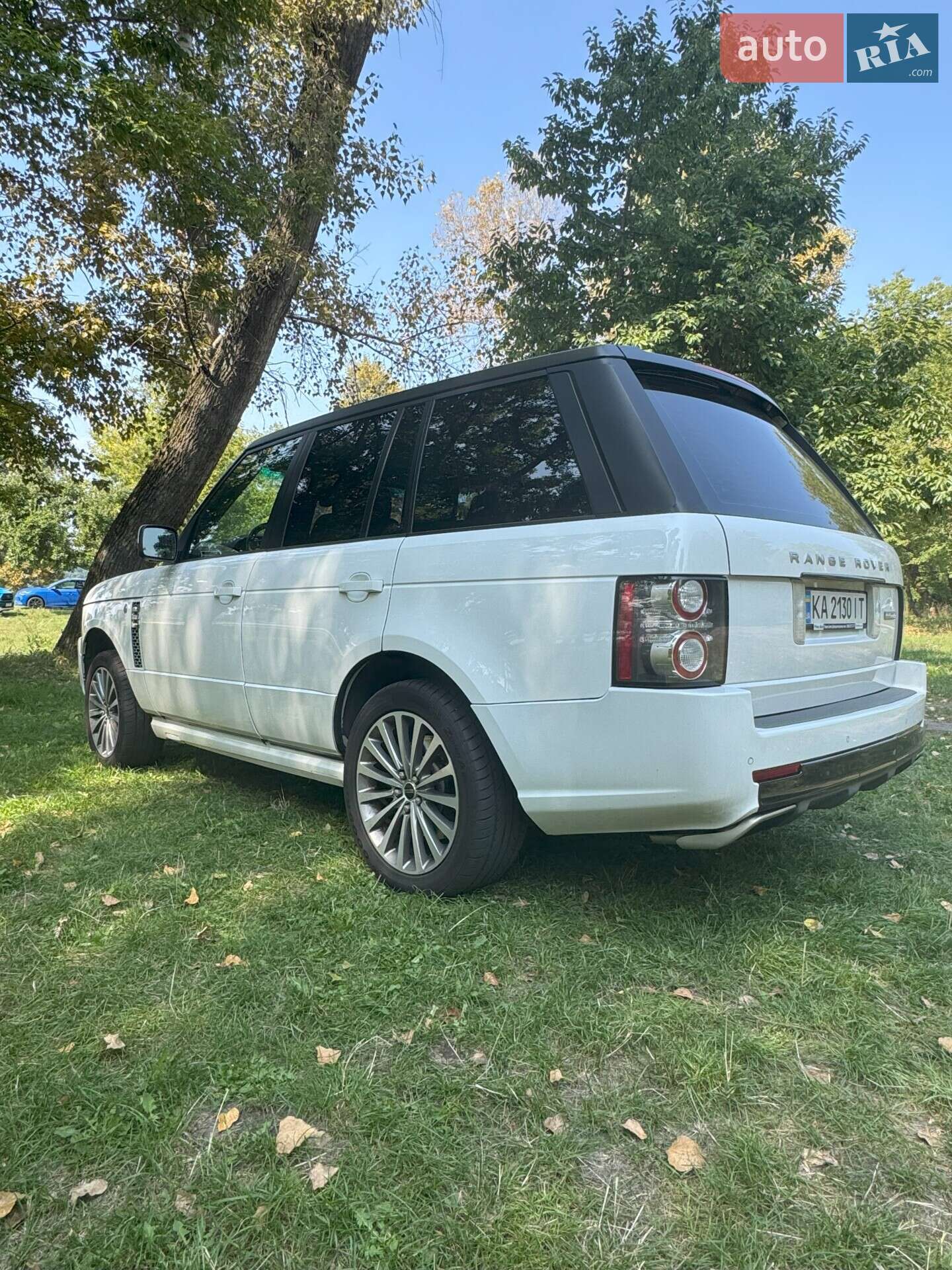 Головне фото звіту автомобіля LAND ROVER RANGE ROVER 2012