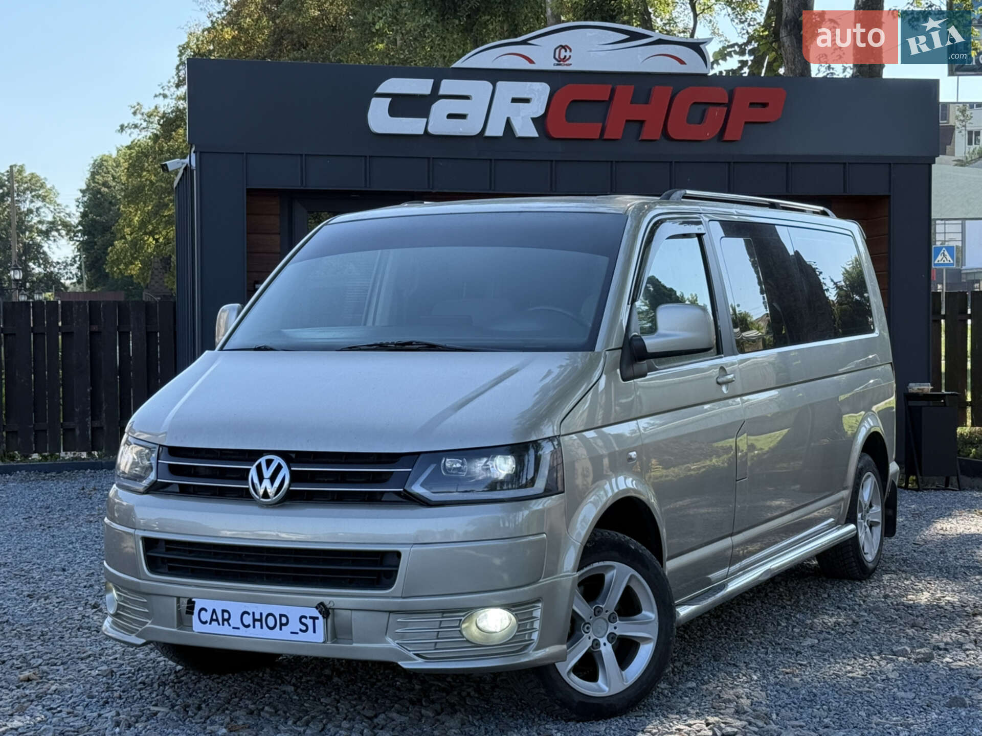 VOLKSWAGEN CARAVELLE 2009