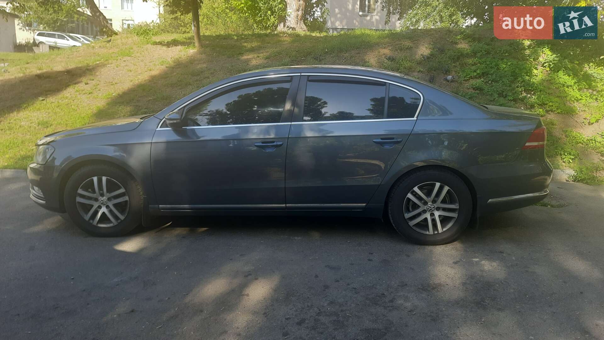 VOLKSWAGEN PASSAT 2012
