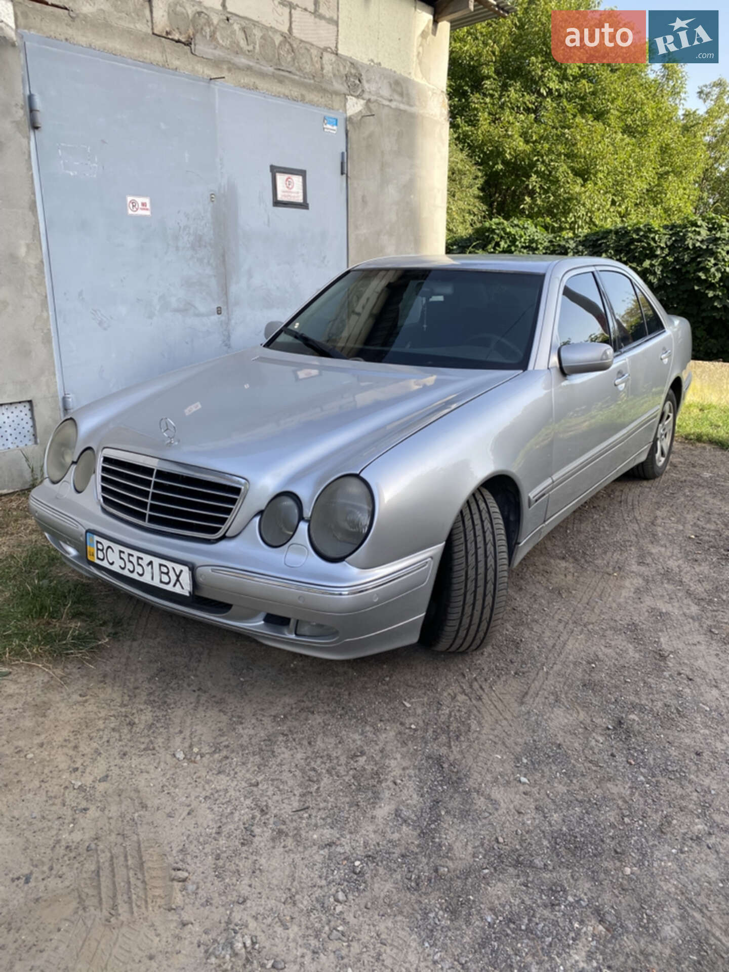 MERCEDES-BENZ E 320 2001