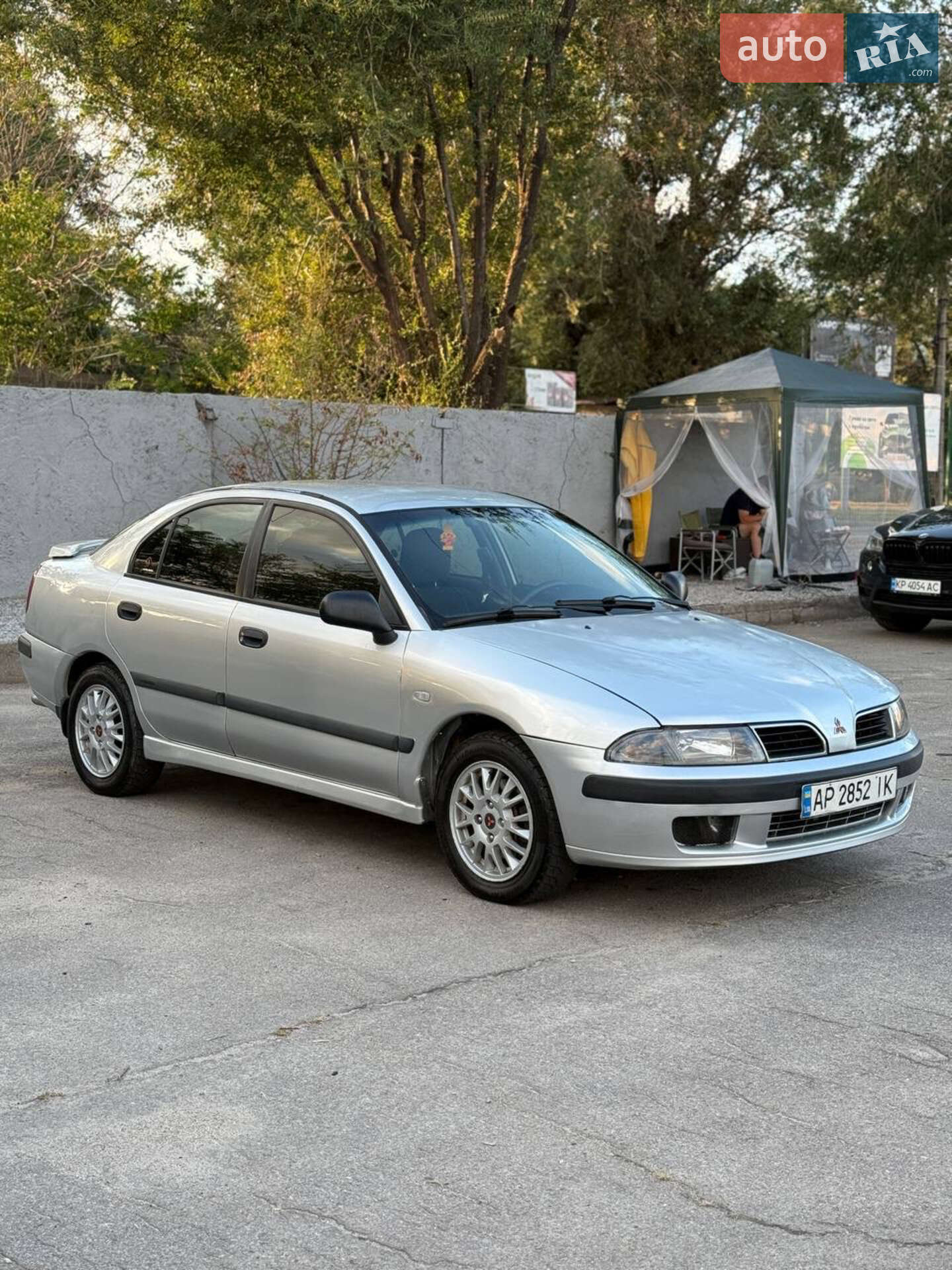 MITSUBISHI CARISMA 2001