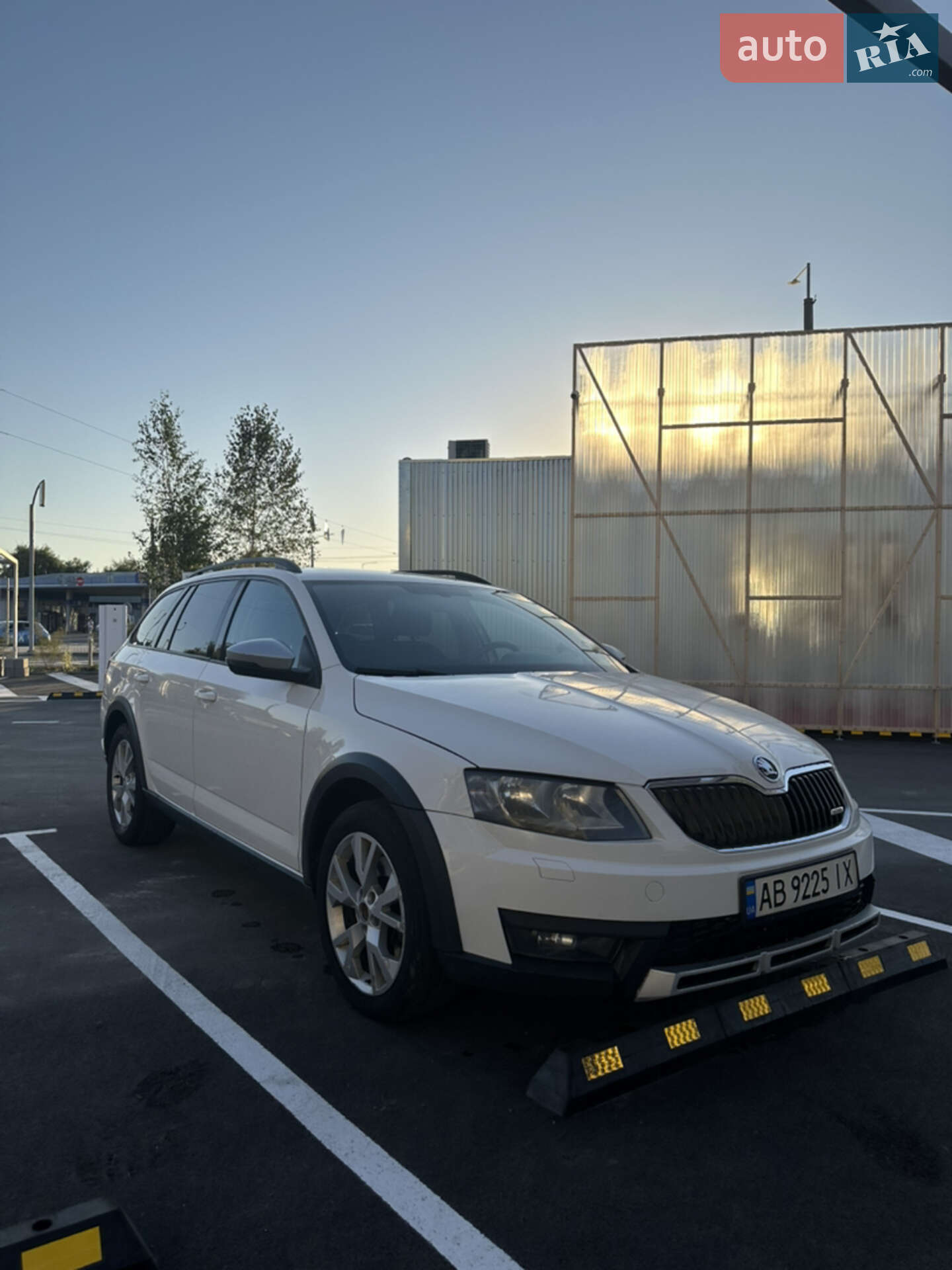 SKODA OCTAVIA SCOUT 2016