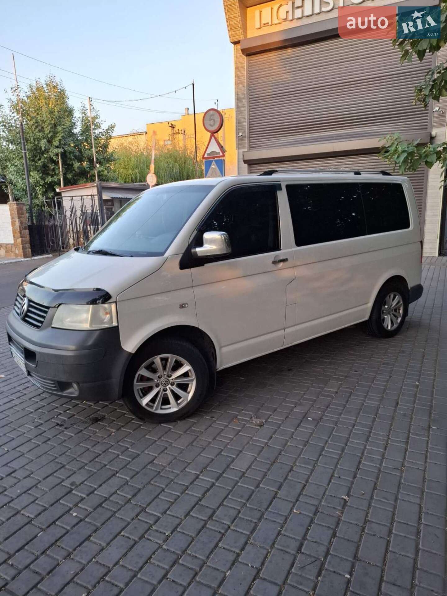 VOLKSWAGEN TRANSPORTER 2004
